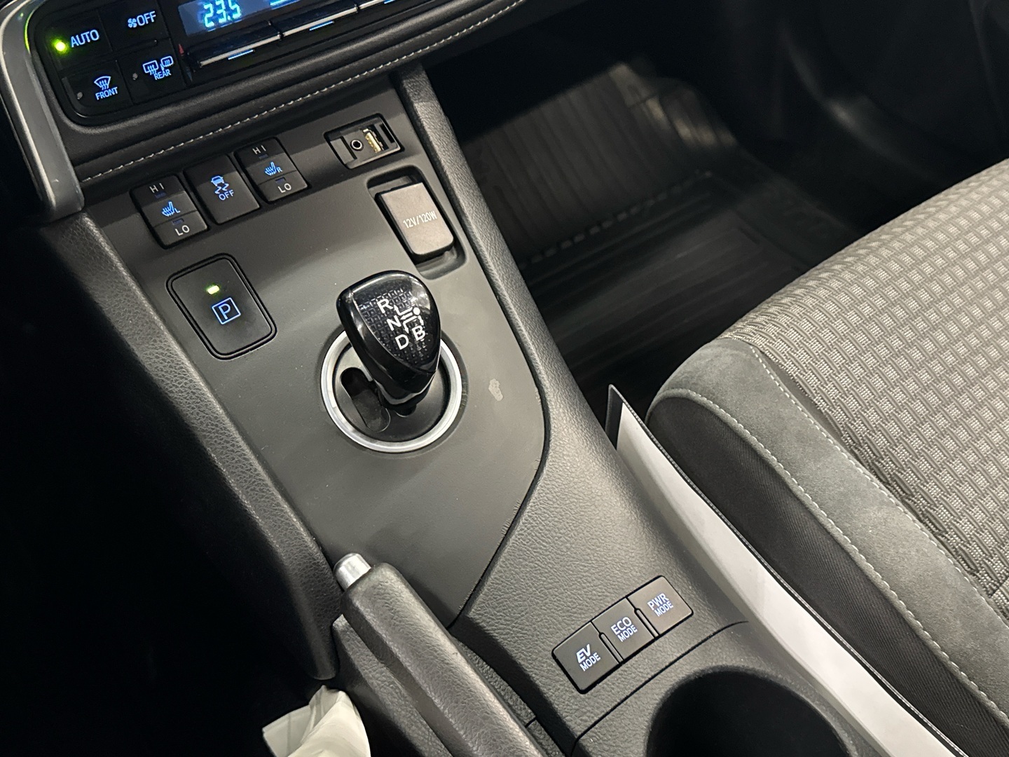 TOYOTA Auris 2018