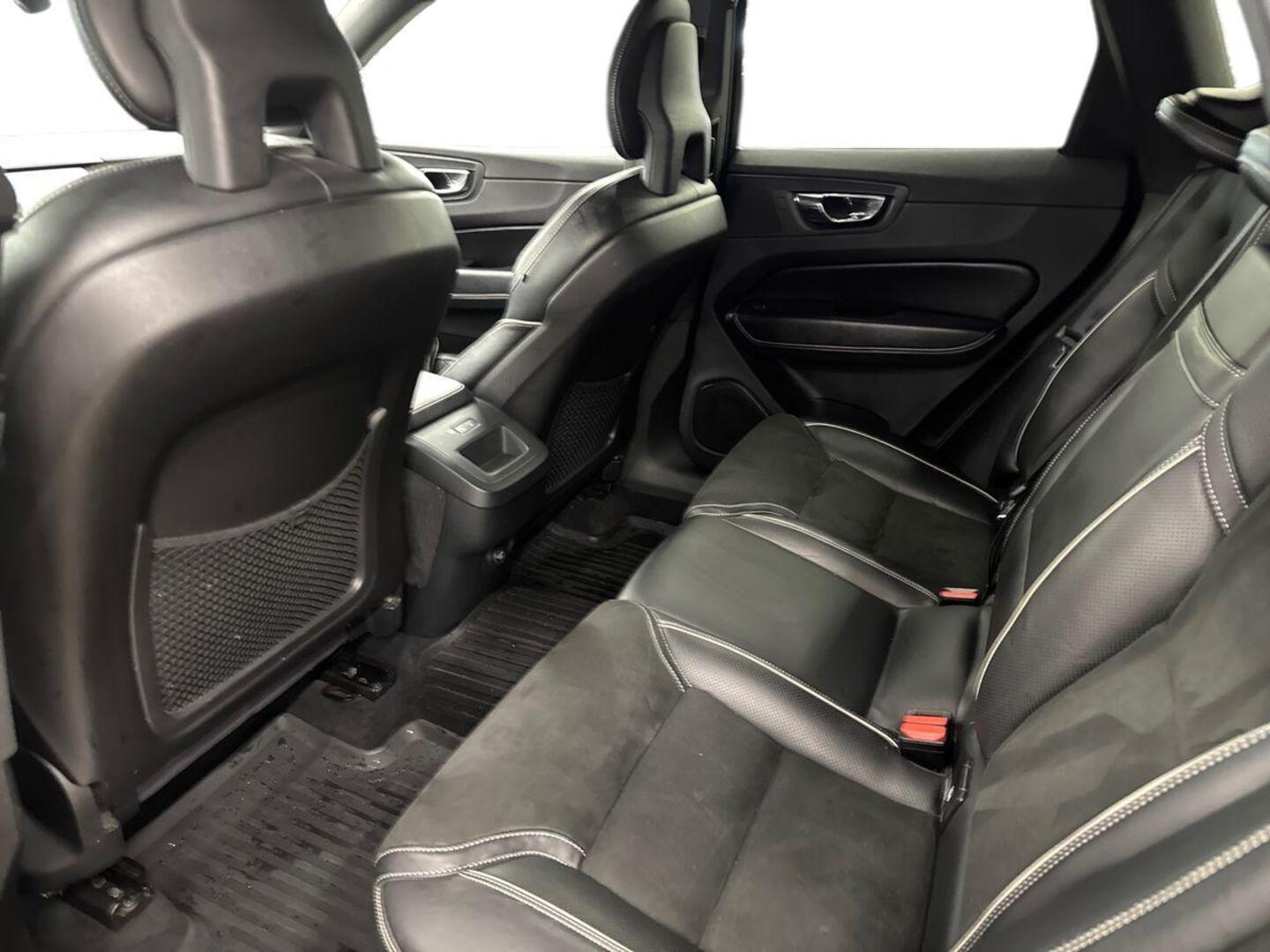 VOLVO XC60 2018