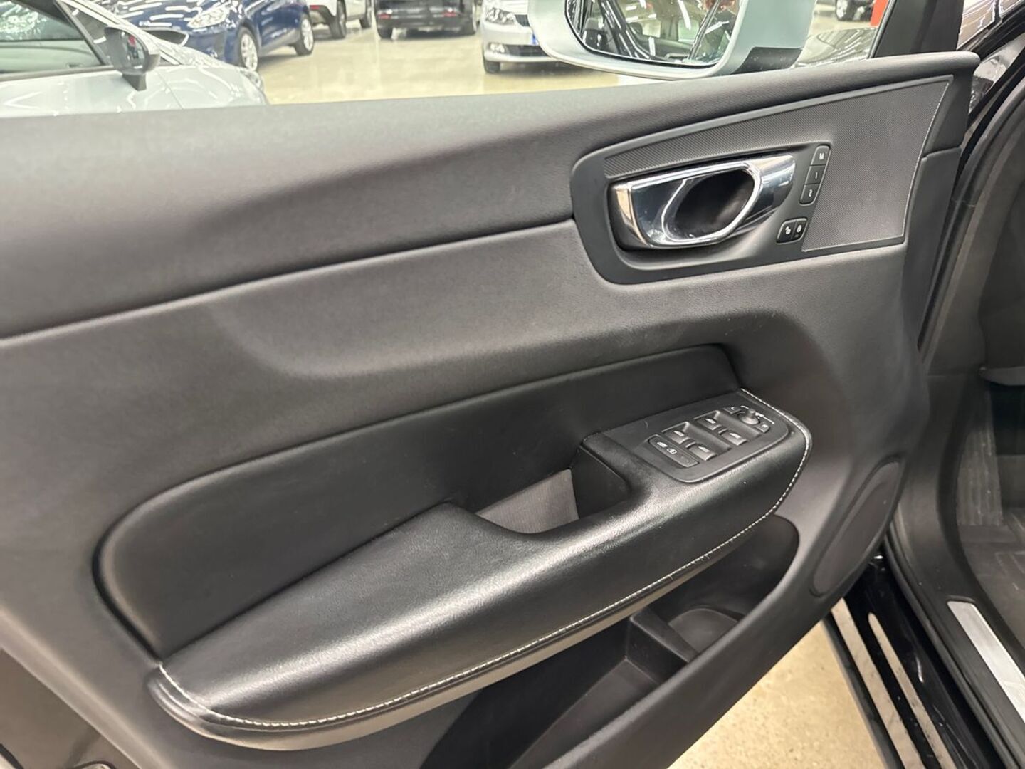 VOLVO XC60 2018