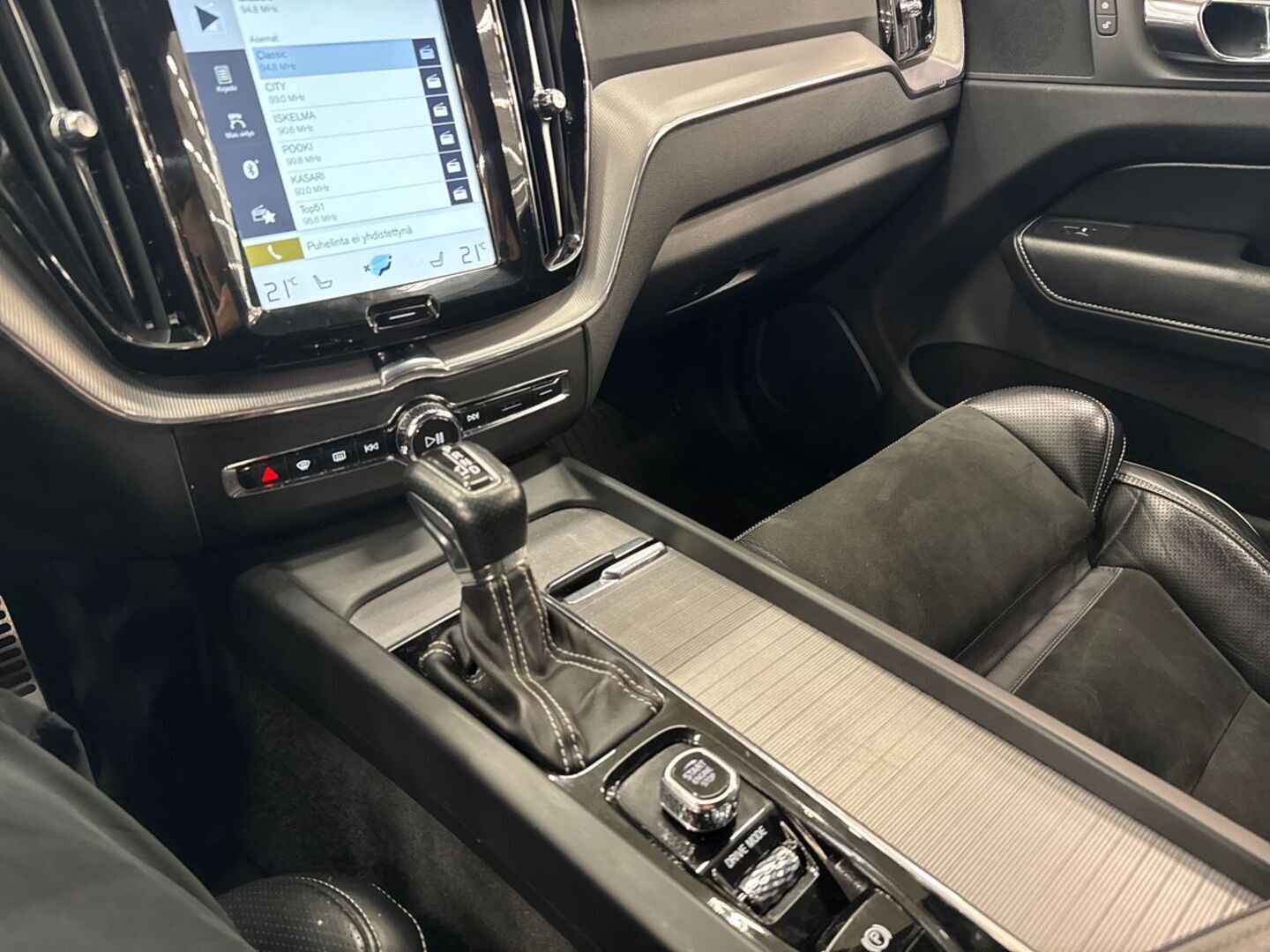 VOLVO XC60 2018