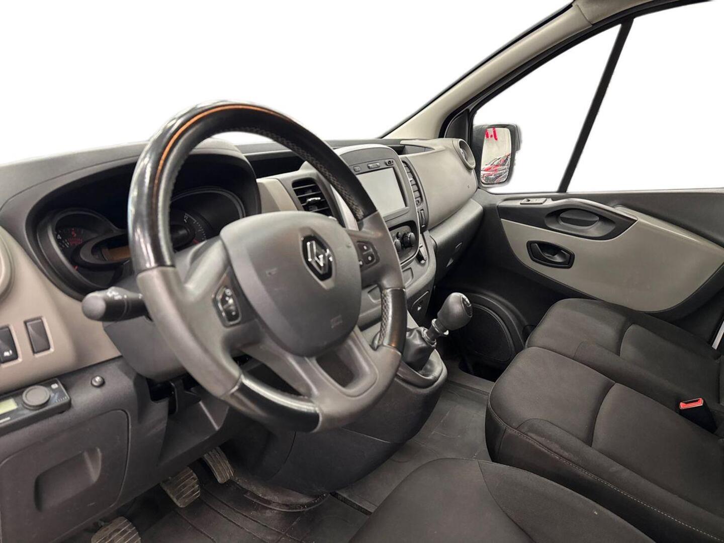 RENAULT Trafic 2019