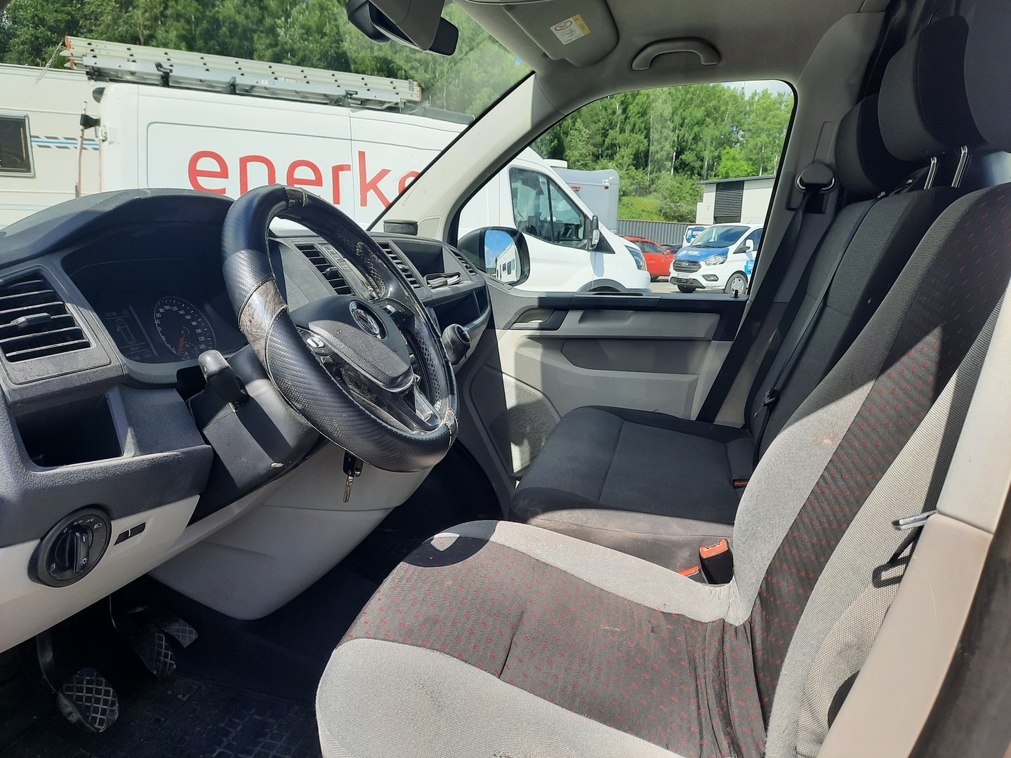 VOLKSWAGEN Transporter 2019
