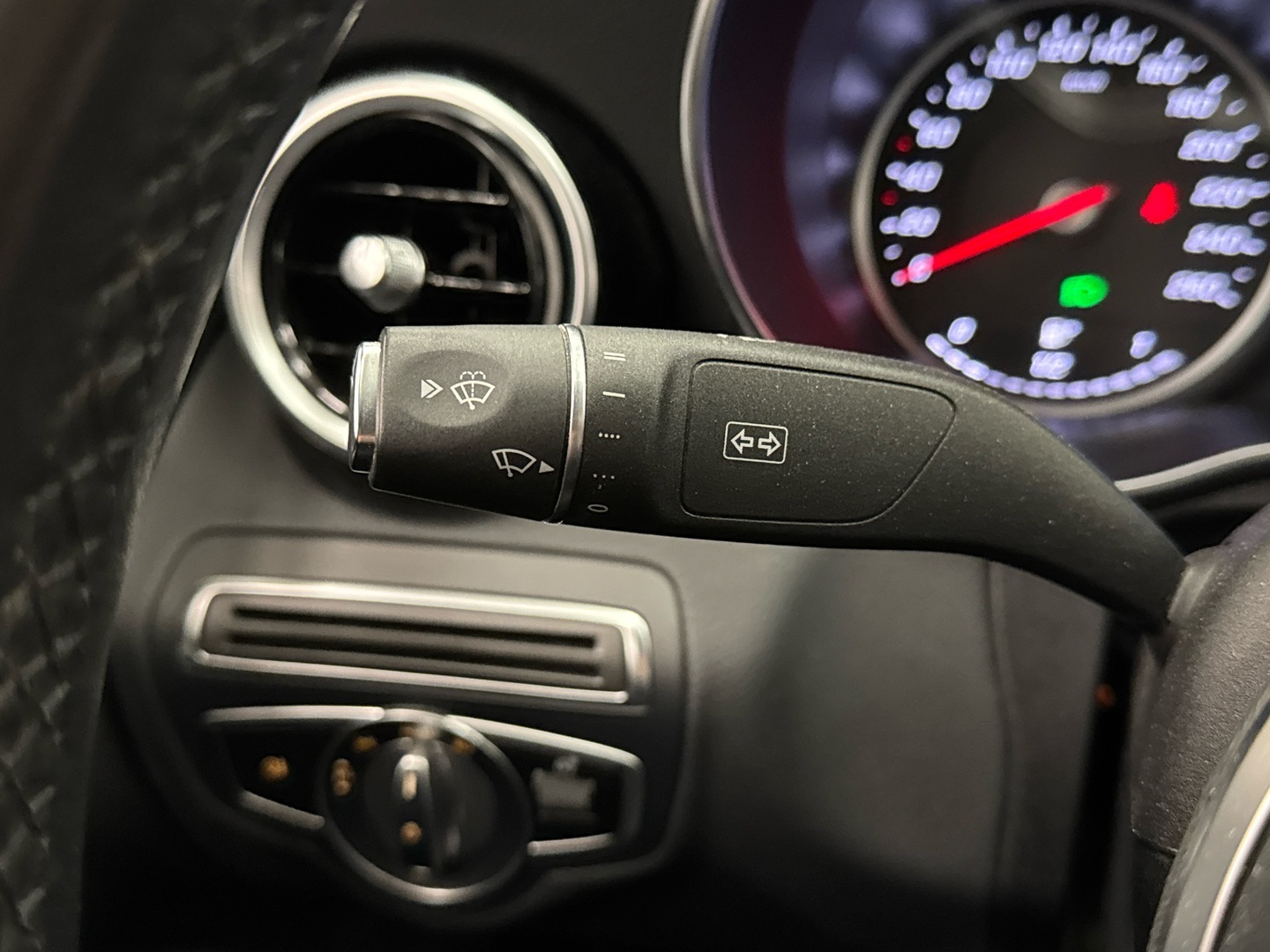 MERCEDES-BENZ C 2019