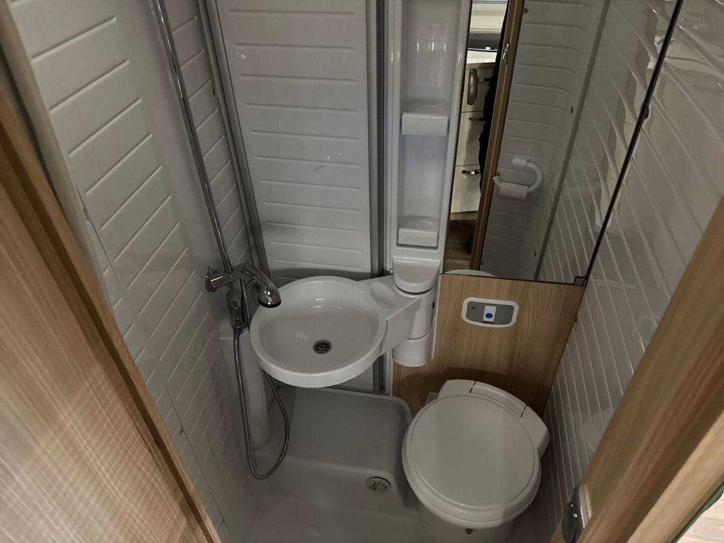 BÜRSTNER Nexxo time T690G 2019