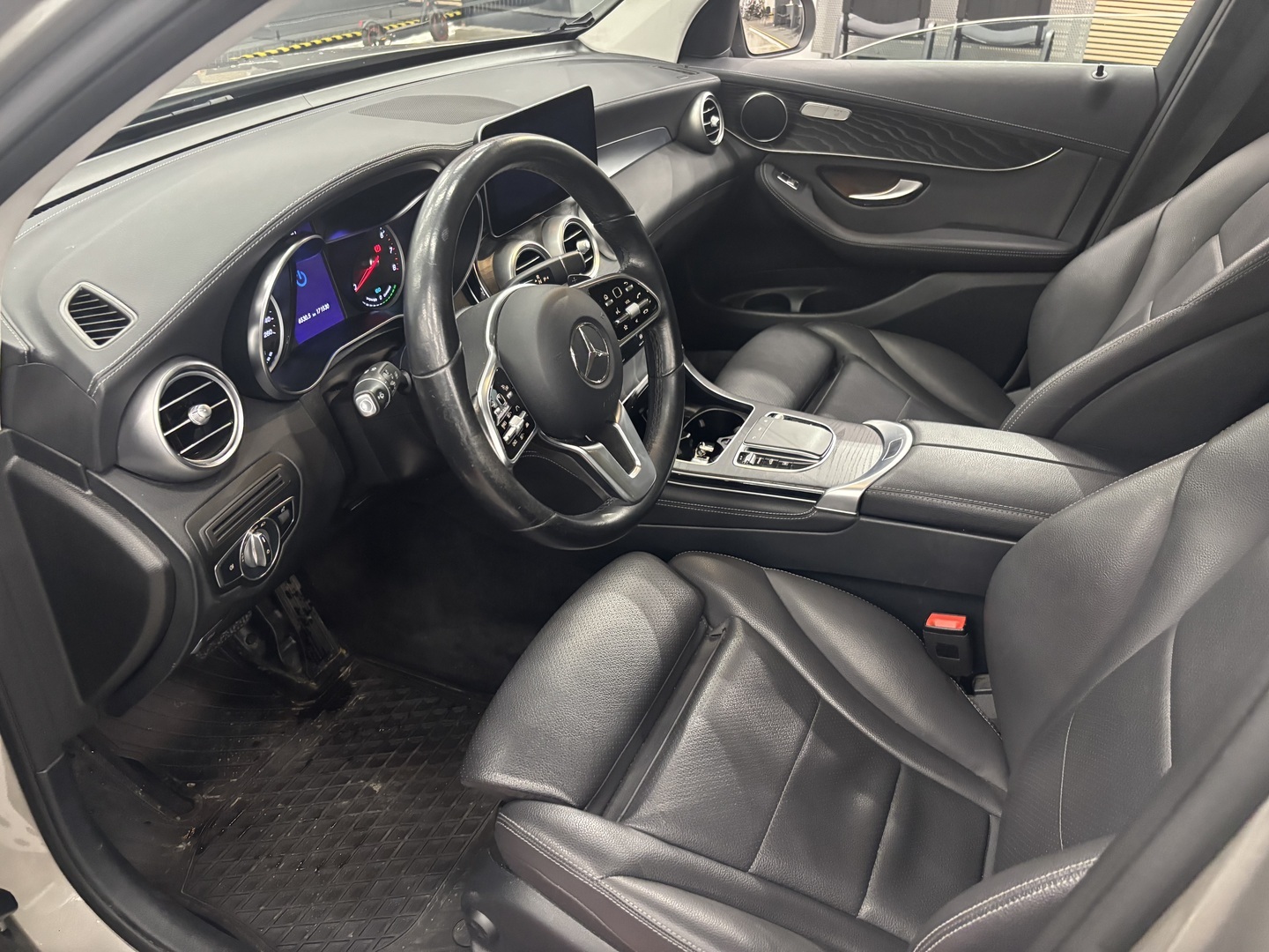 MERCEDES-BENZ GLC 2020