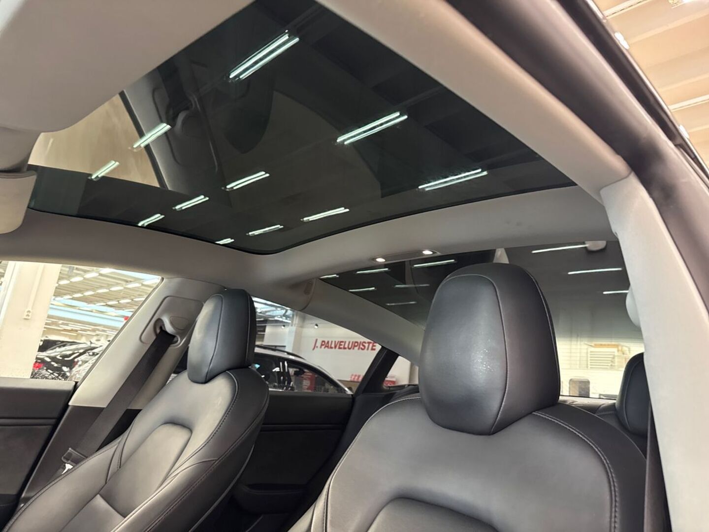 TESLA Model 3 2020