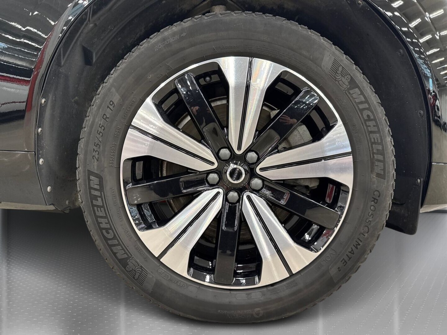 VOLVO XC60 2023