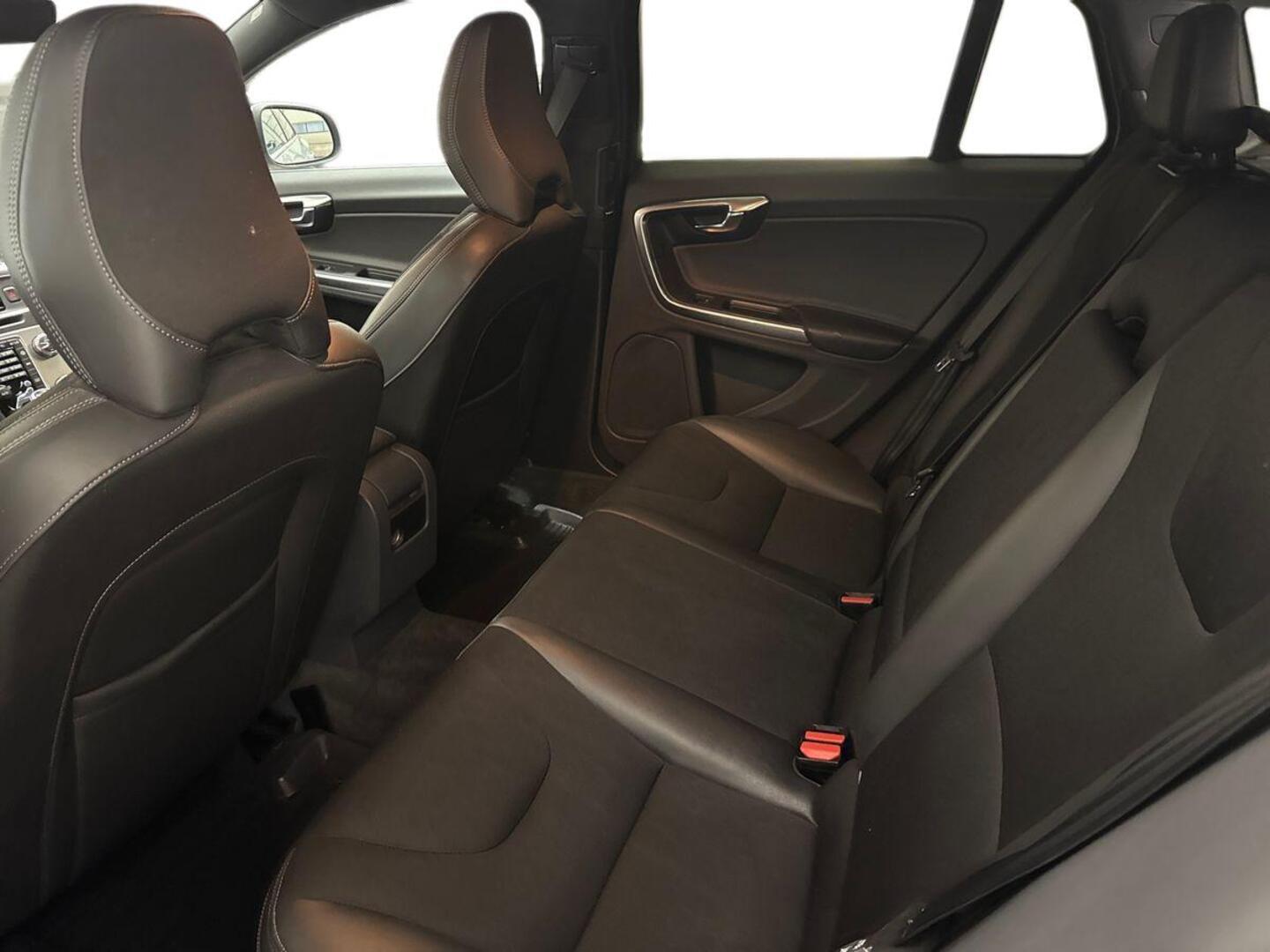 VOLVO V60 2018