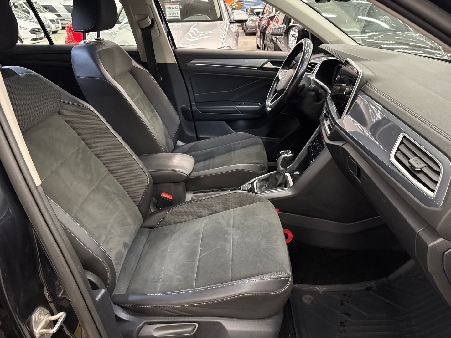 VOLKSWAGEN T-Roc 2023