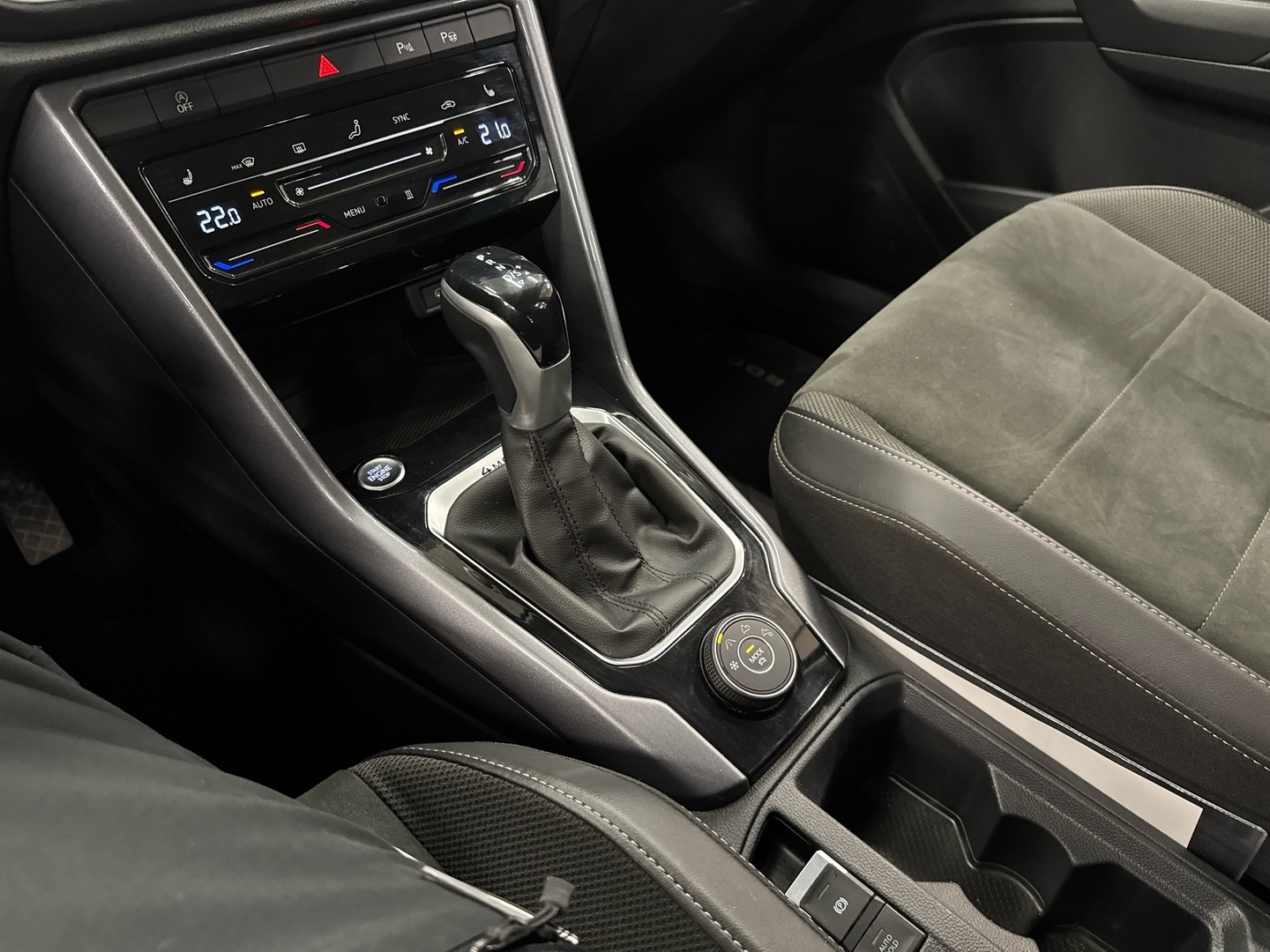 VOLKSWAGEN T-Roc 2023