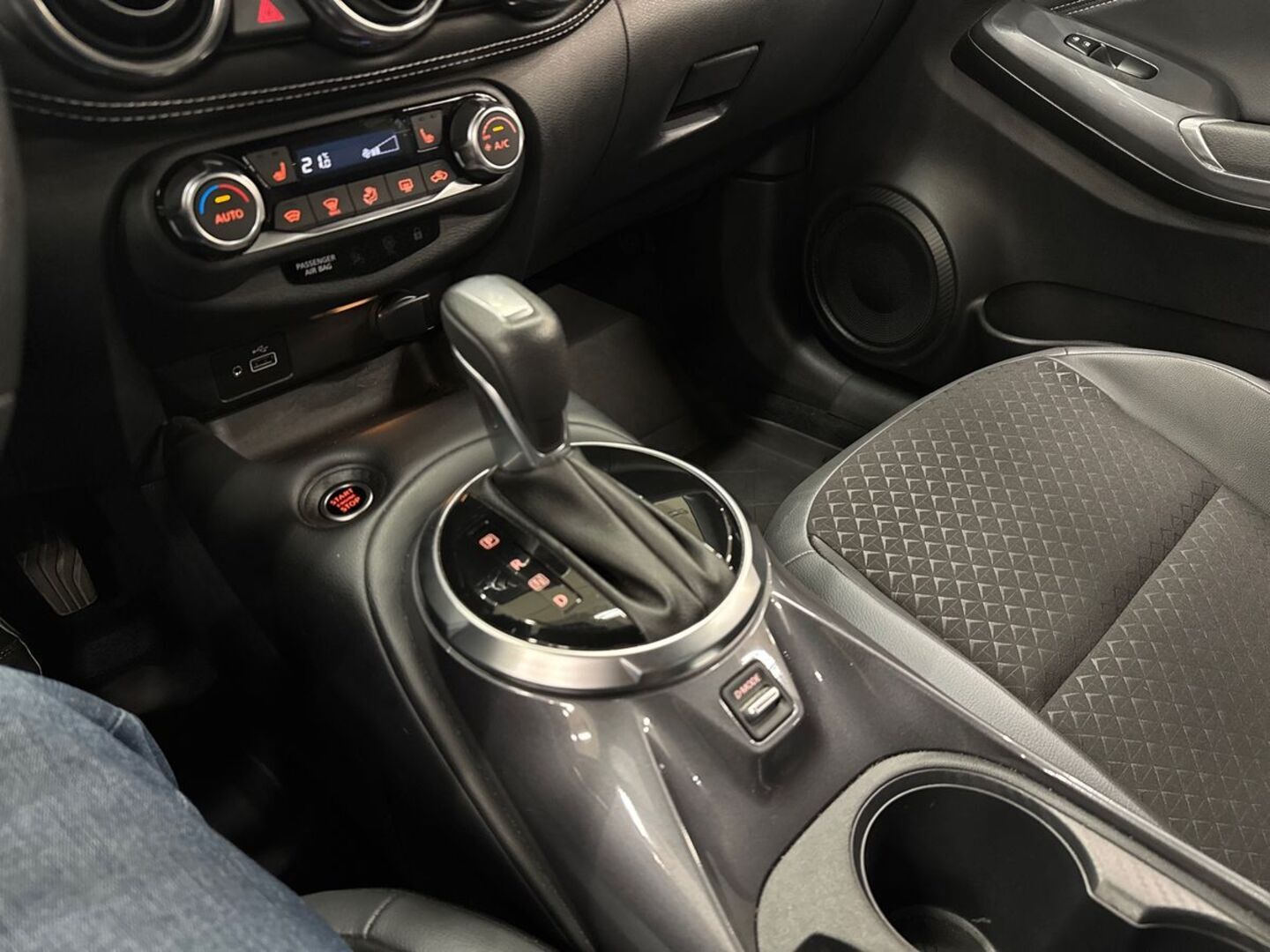 NISSAN Juke 2023
