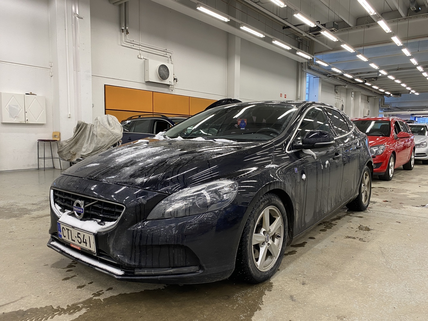 VOLVO V40 2015
