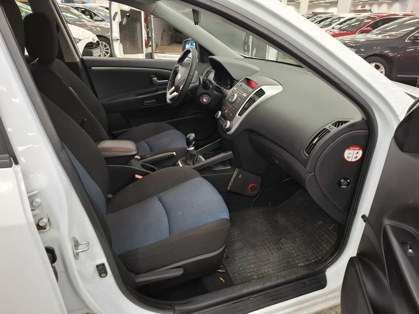KIA cee'd 2010