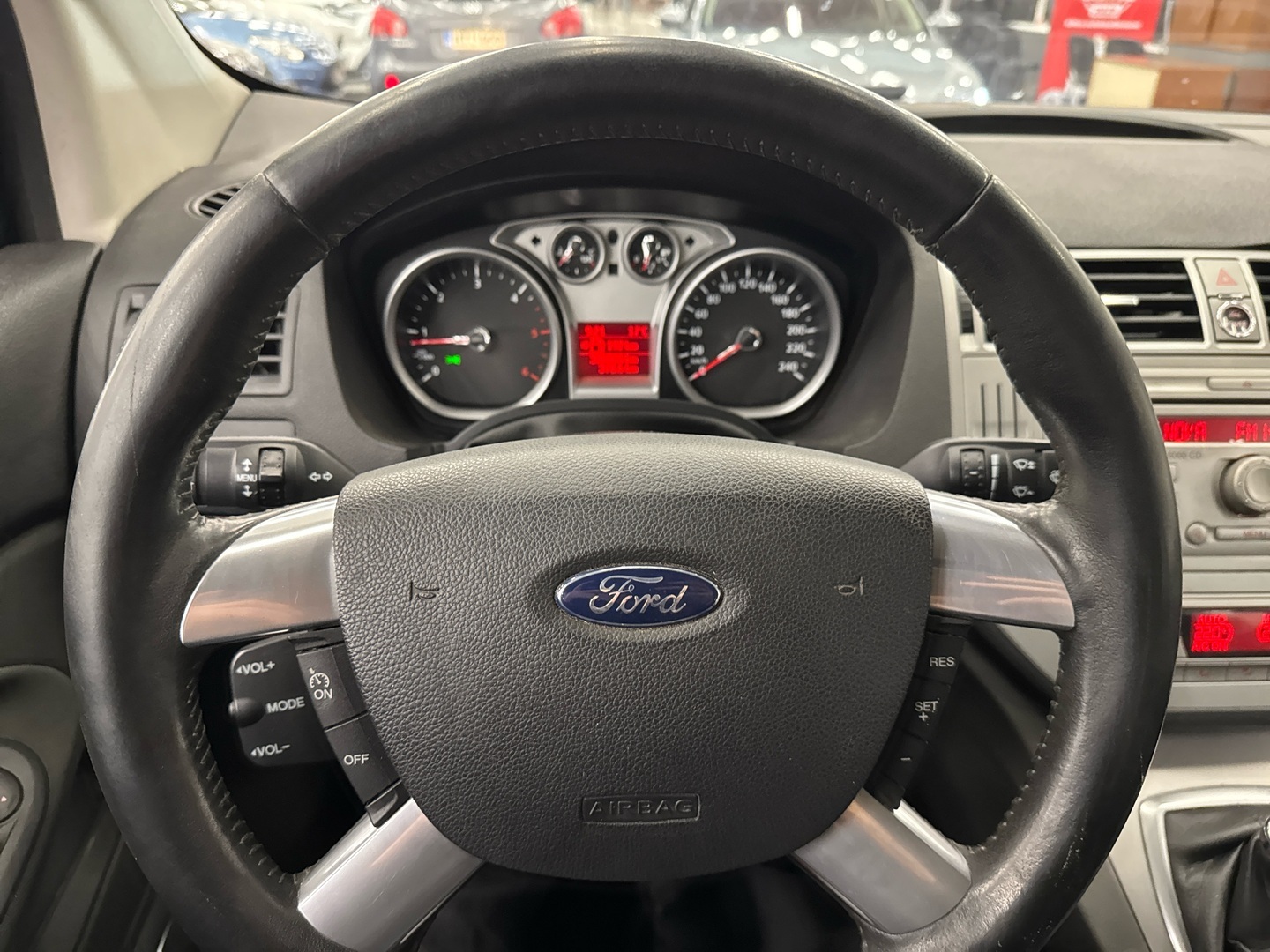 FORD Kuga 2011