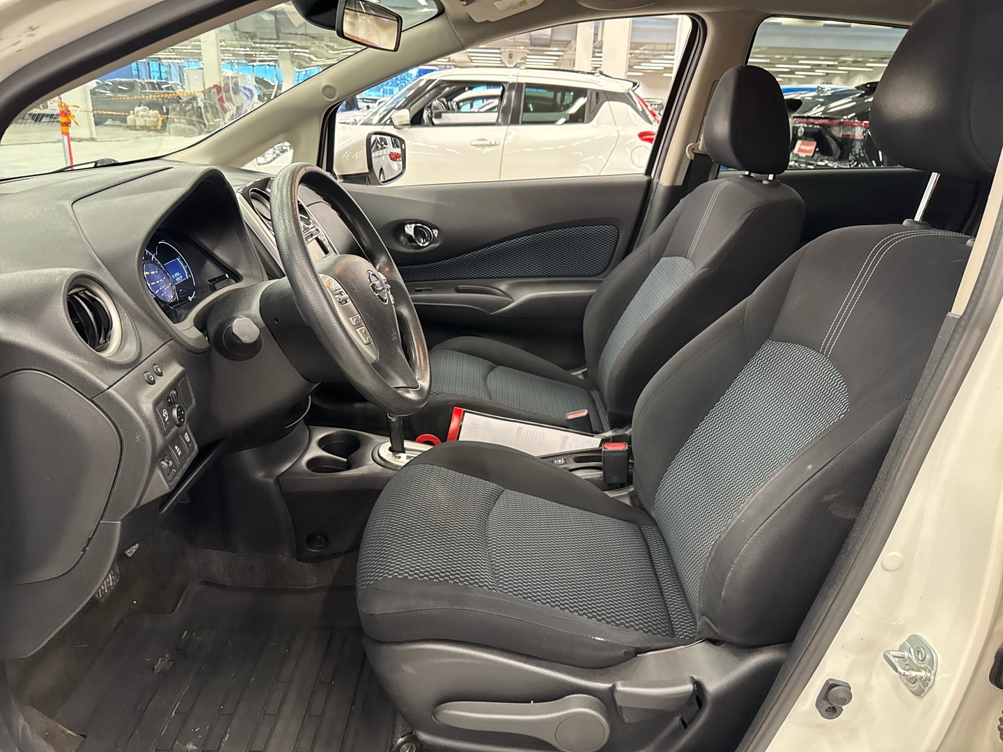 NISSAN Note 2015