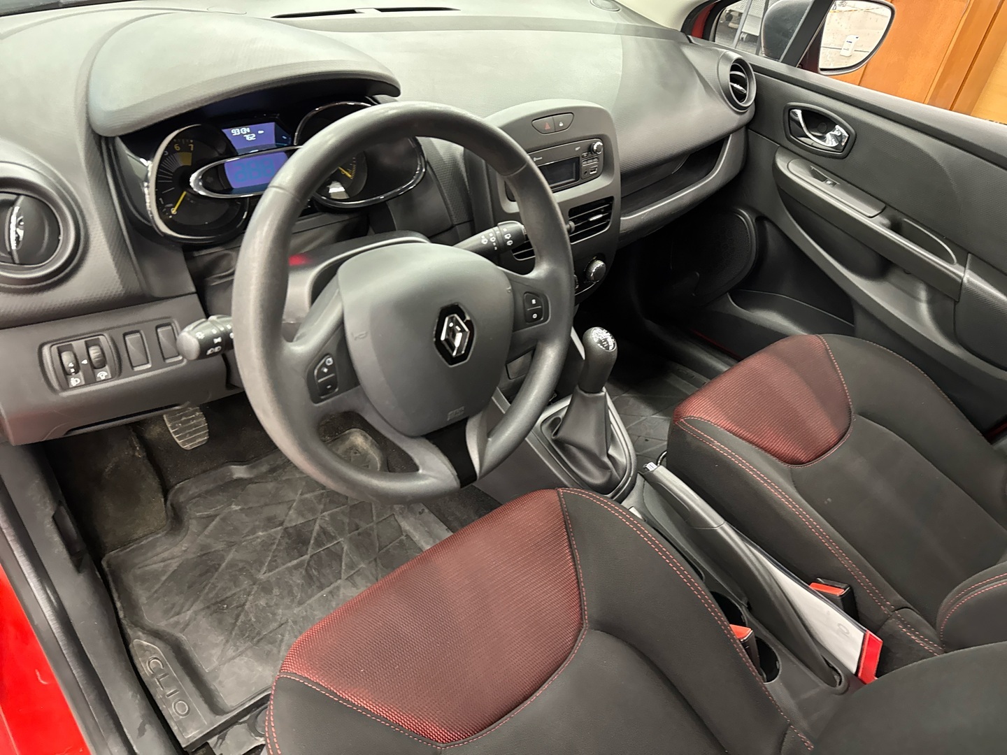 RENAULT Clio 2014