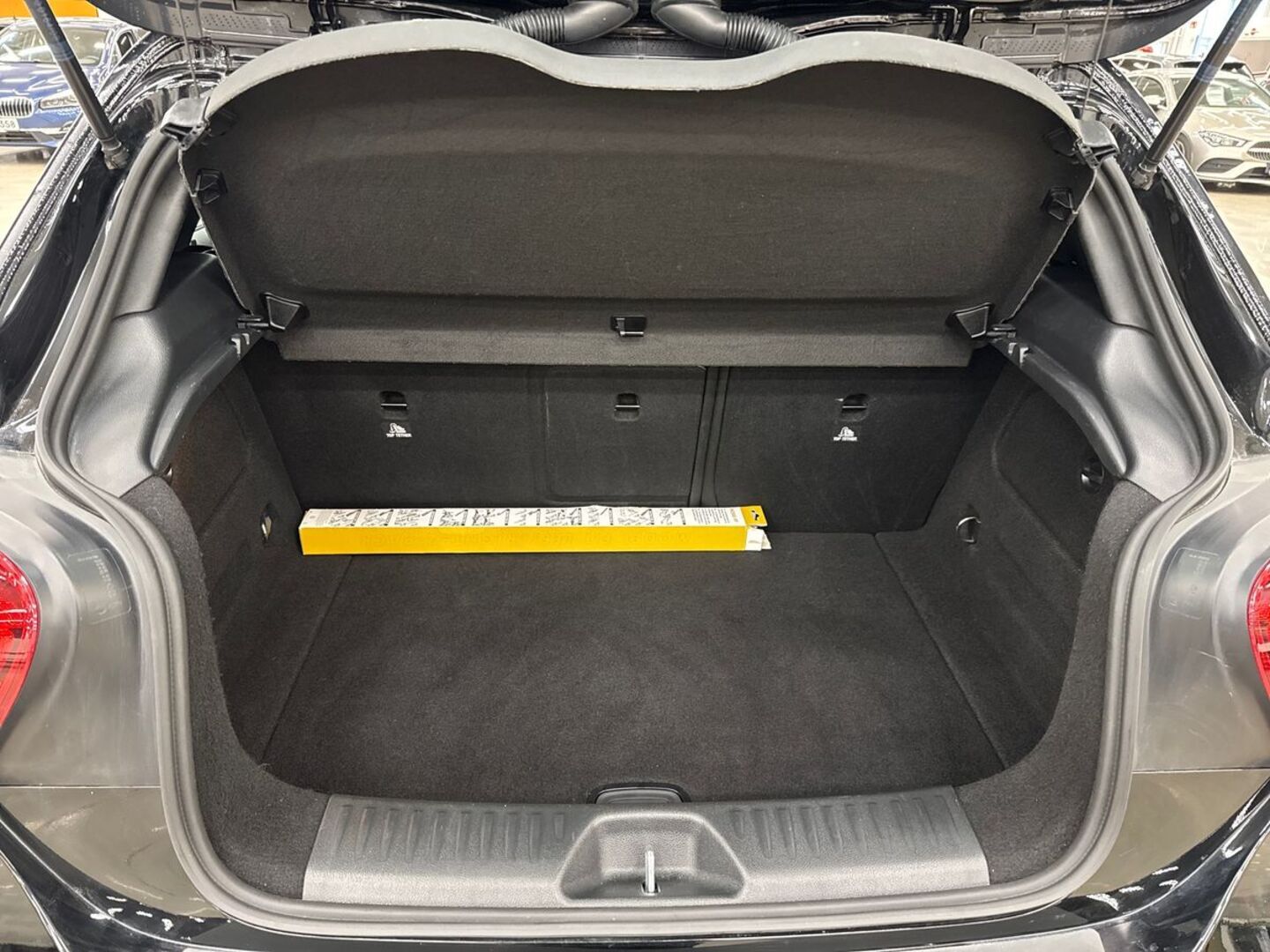 MERCEDES-BENZ A 2017