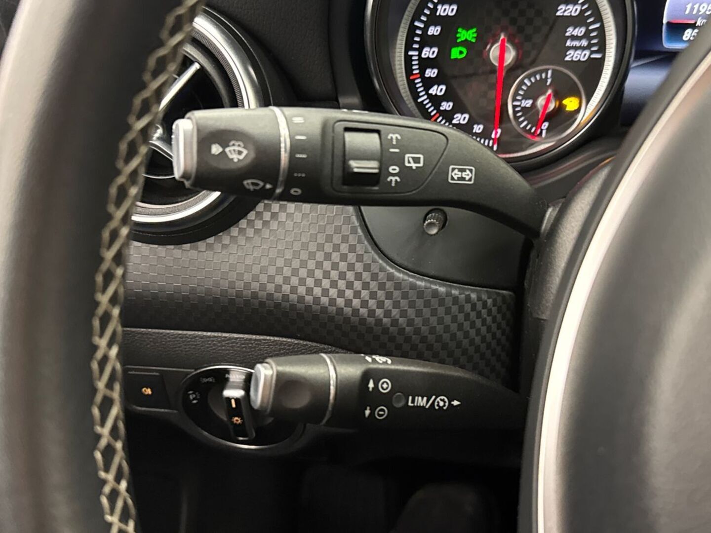 MERCEDES-BENZ A 2017