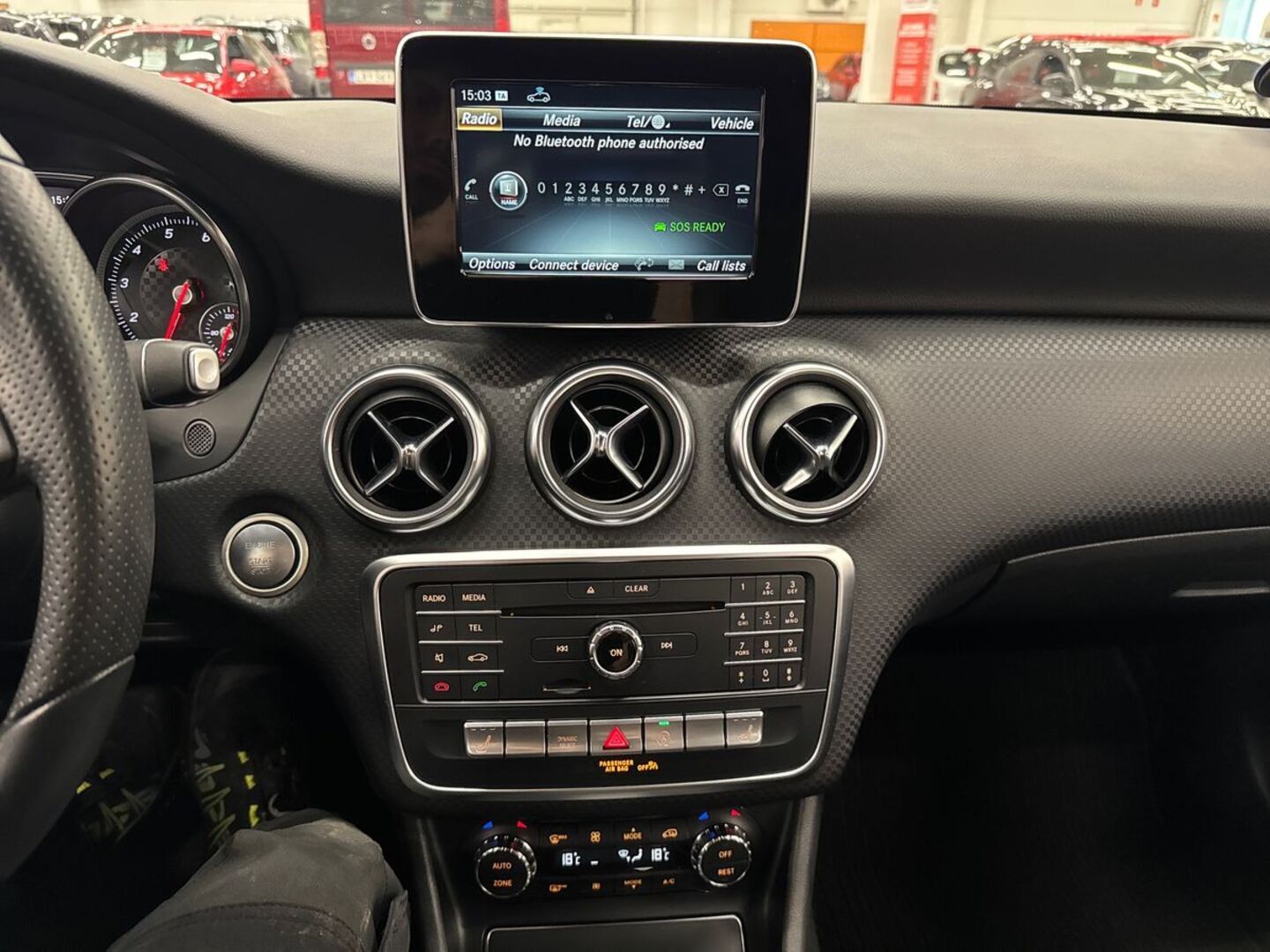 MERCEDES-BENZ A 2017