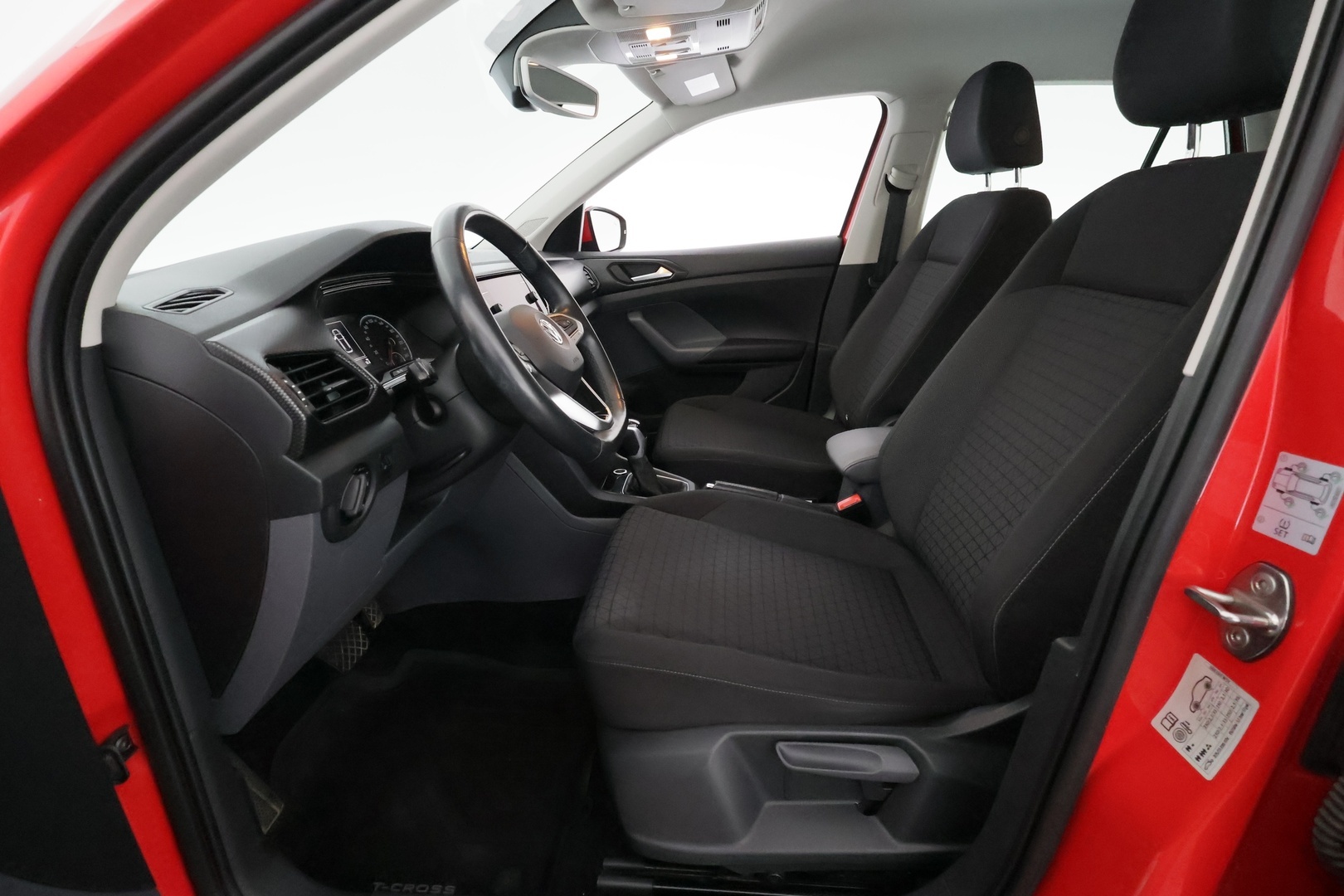 VOLKSWAGEN T-Cross 2019