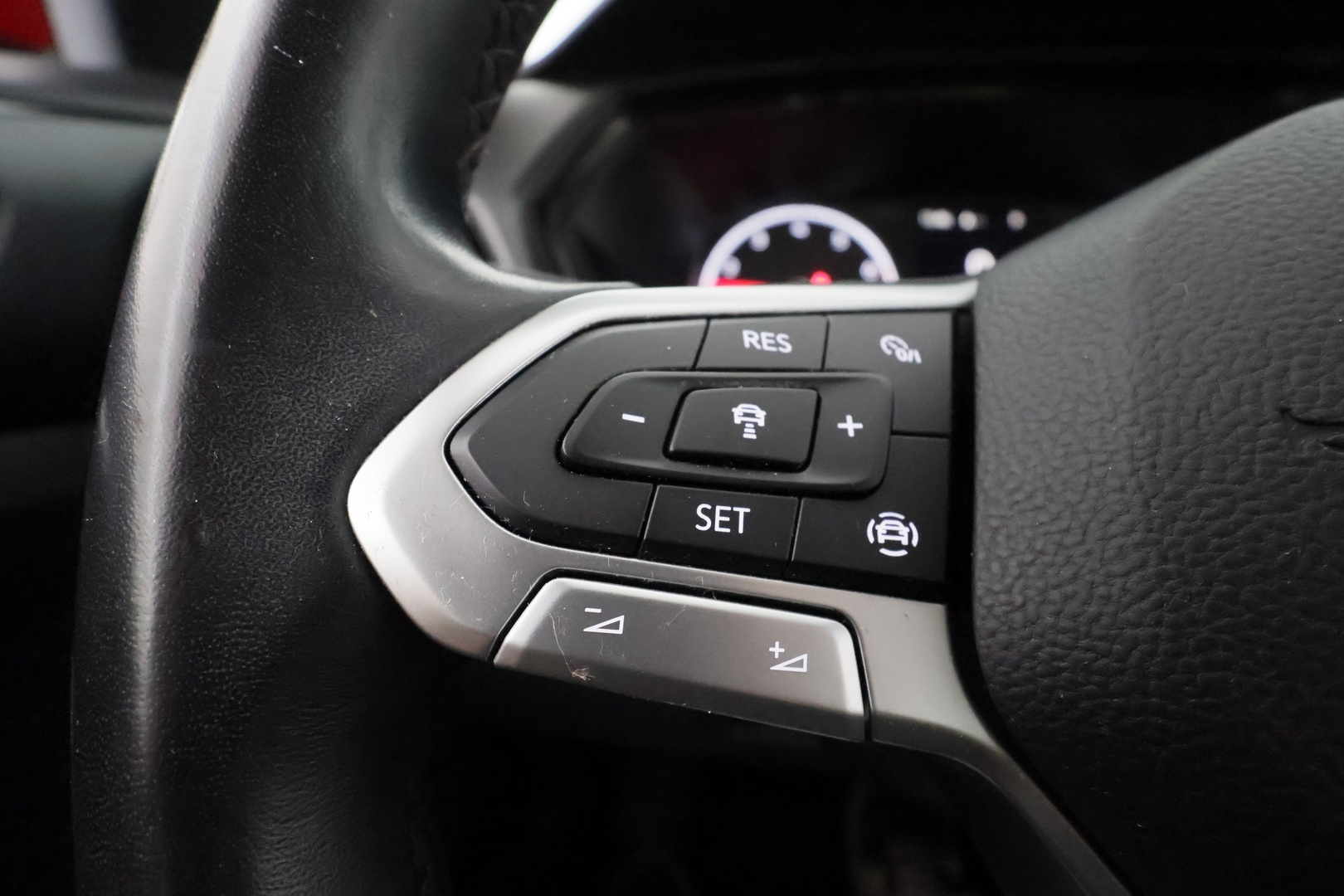 VOLKSWAGEN T-Cross 2019