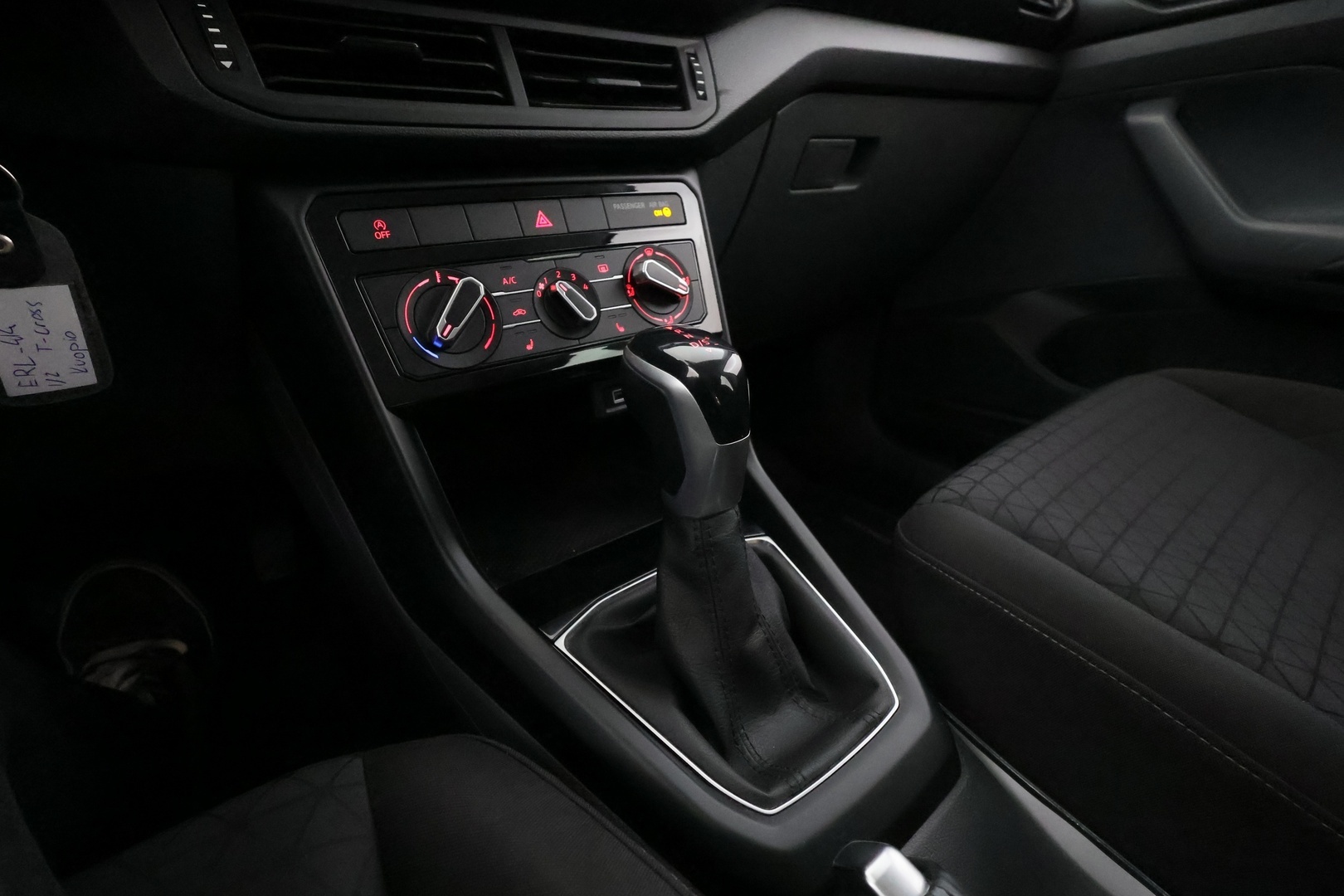 VOLKSWAGEN T-Cross 2019