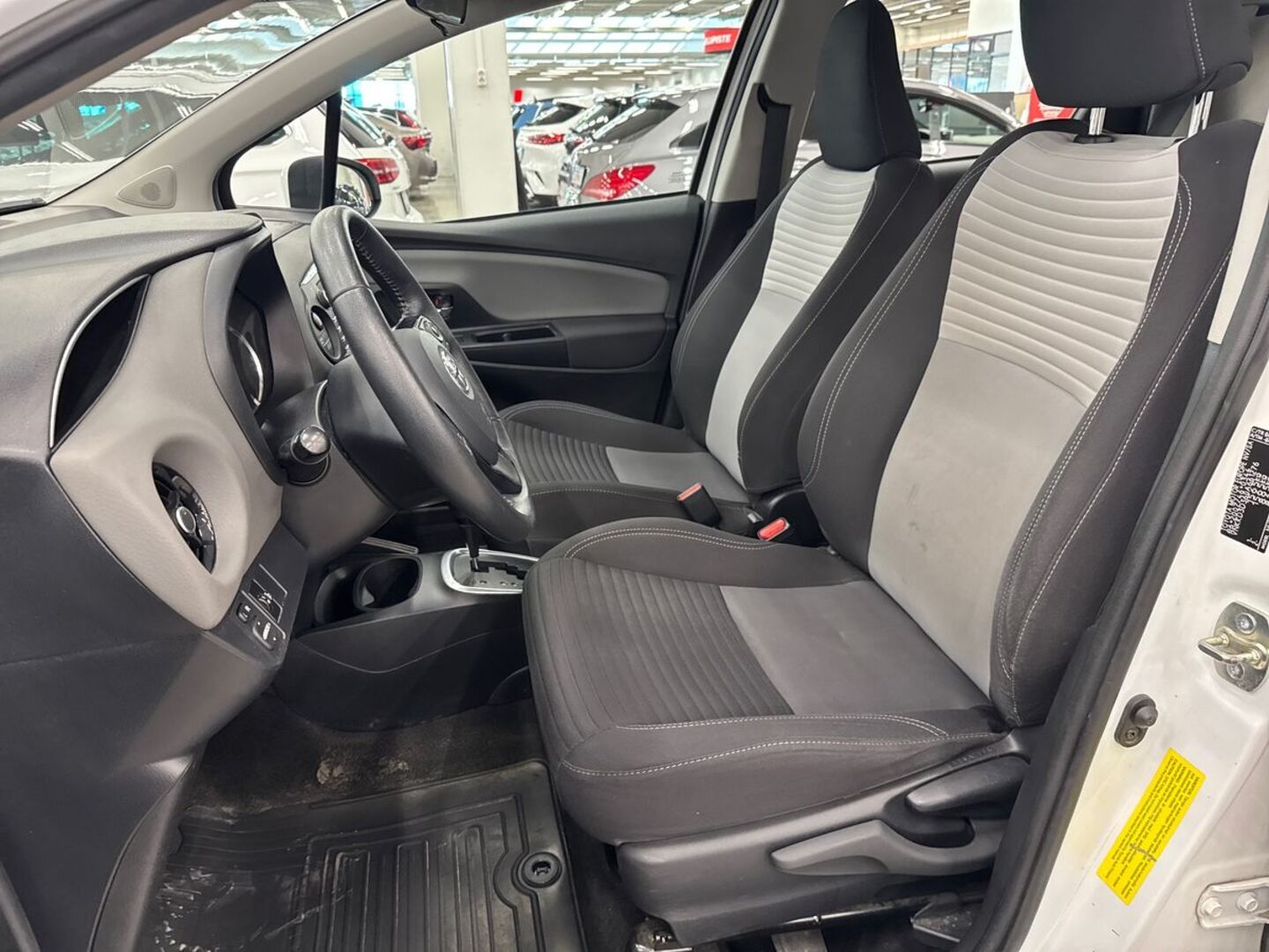 TOYOTA Yaris 2020