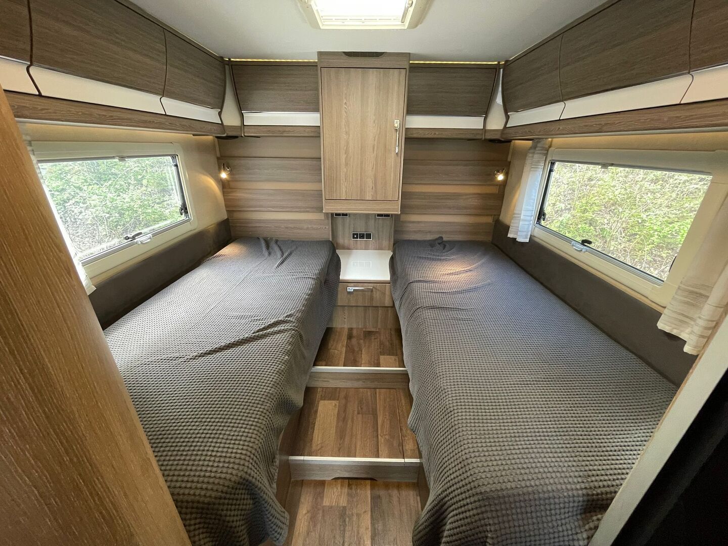 KABE Travel Master 740 LB 2021