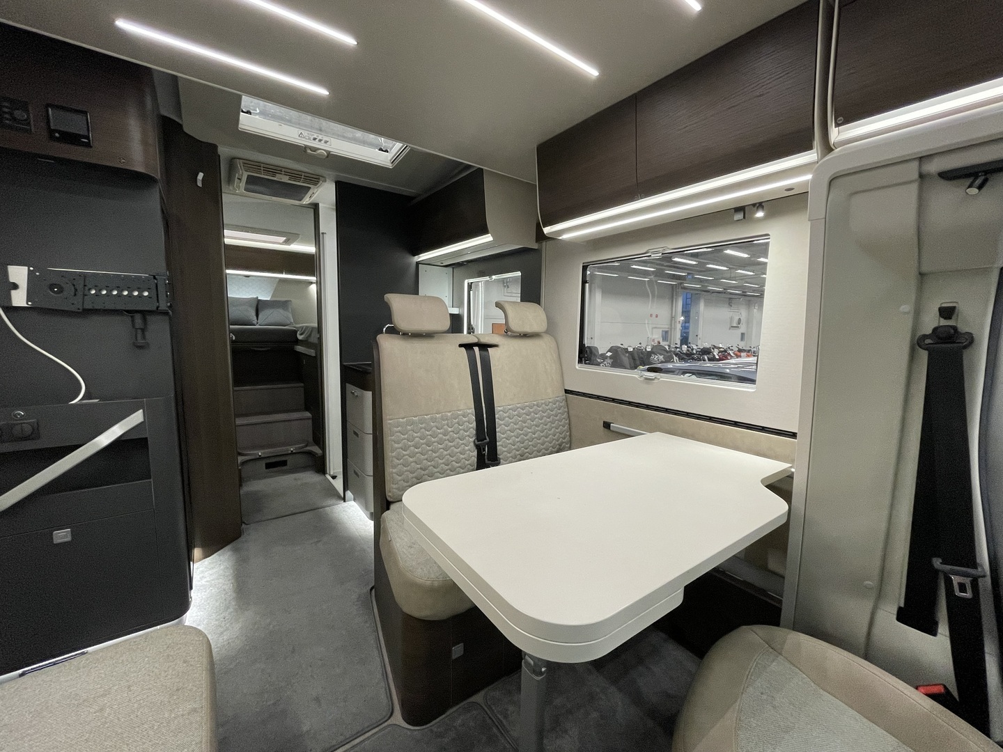 ADRIA Matrix Supreme 670 SL 2021