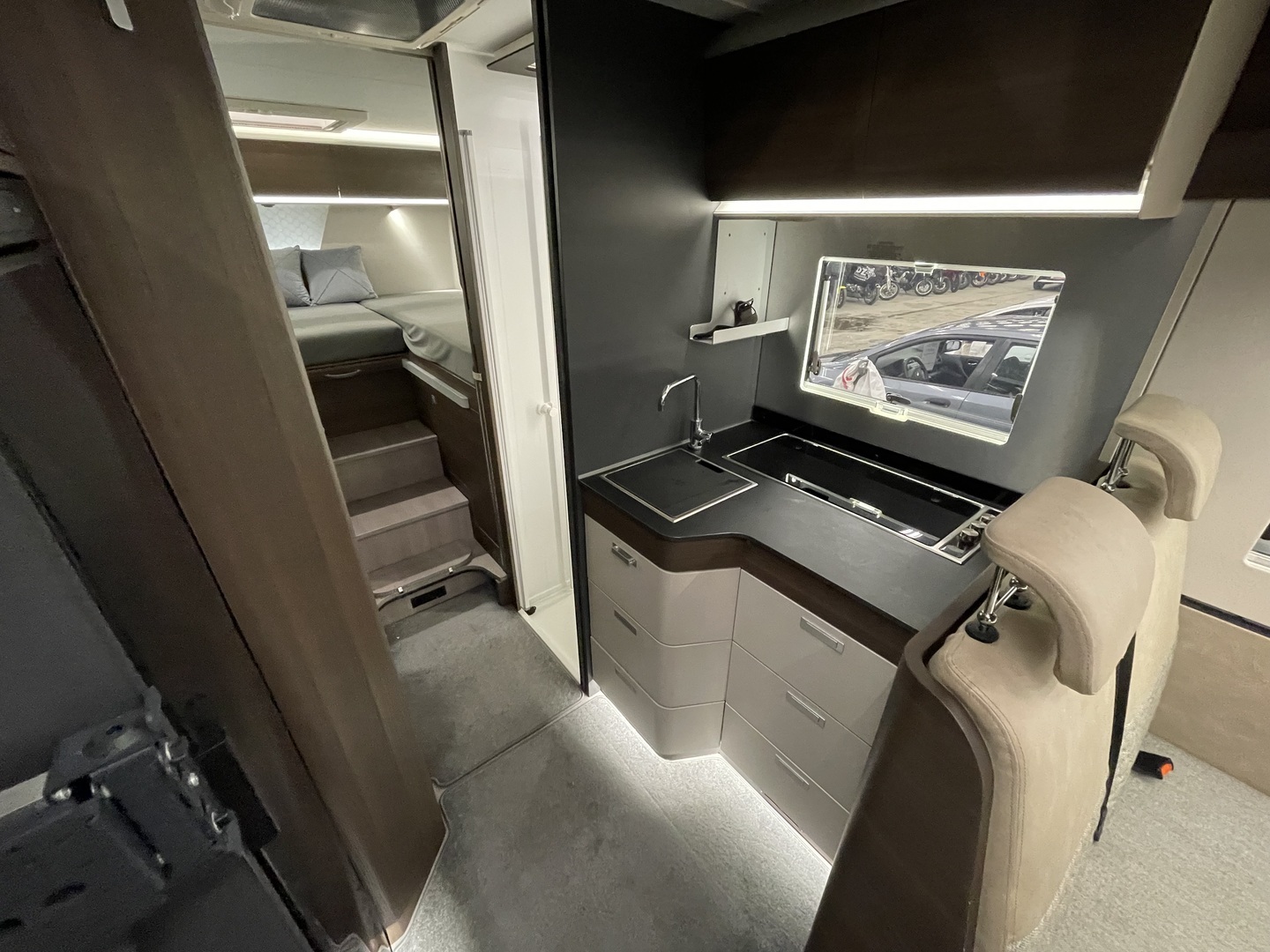 ADRIA Matrix Supreme 670 SL 2021