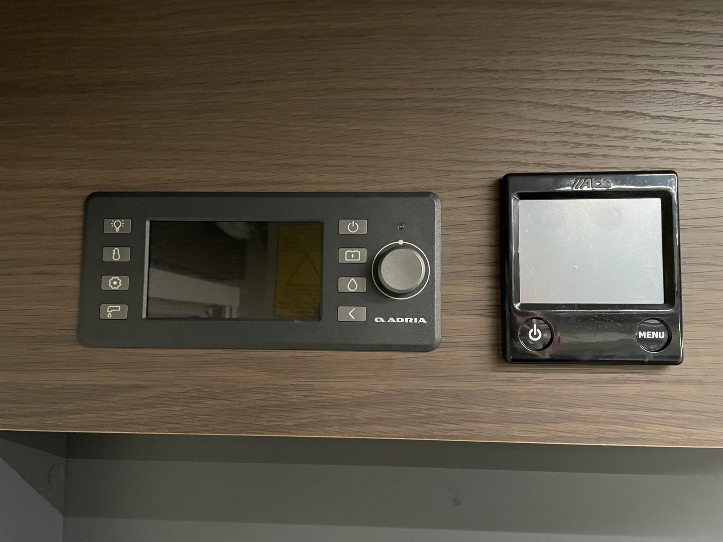 ADRIA Matrix Supreme 670 SL 2021