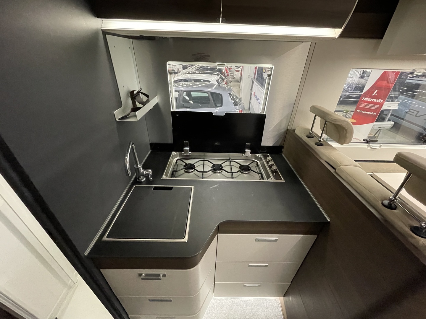 ADRIA Matrix Supreme 670 SL 2021