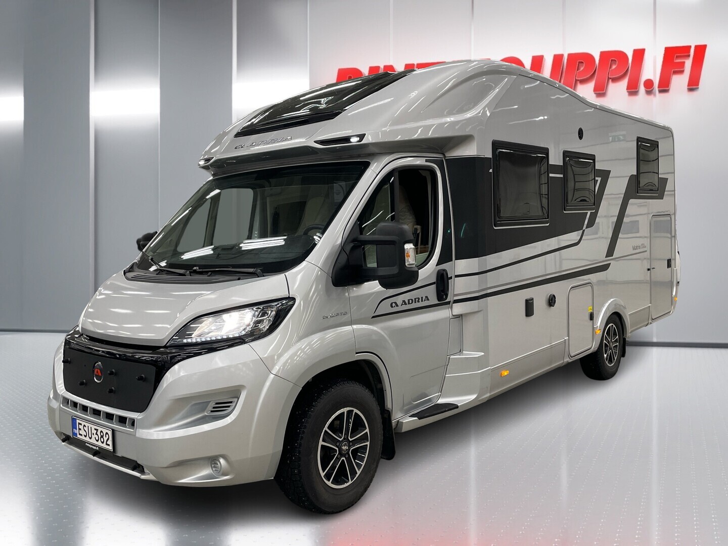 ADRIA Matrix Supreme 670 SL 2021