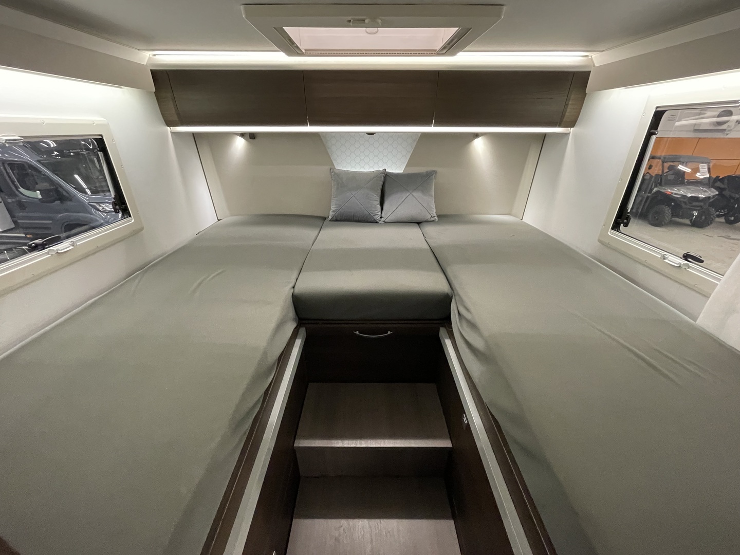 ADRIA Matrix Supreme 670 SL 2021