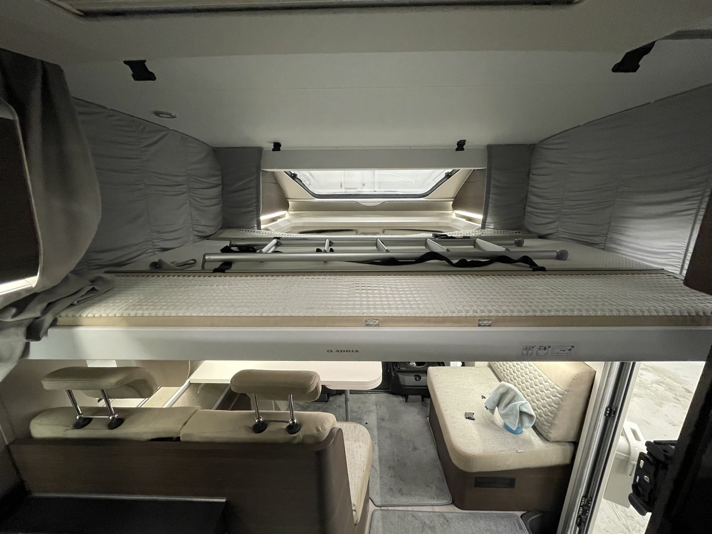 ADRIA Matrix Supreme 670 SL 2021