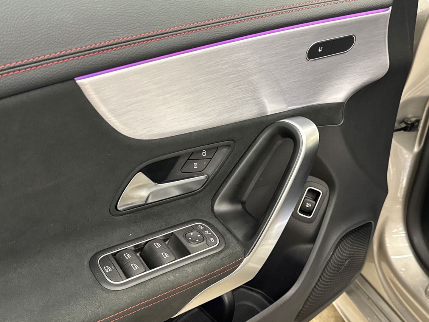 MERCEDES-BENZ CLA 2020