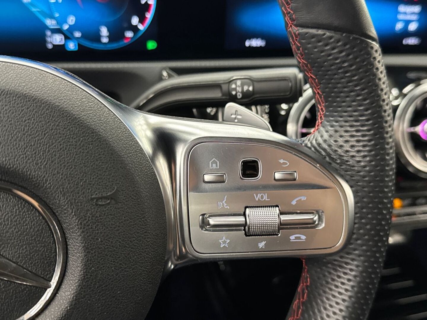MERCEDES-BENZ CLA 2020