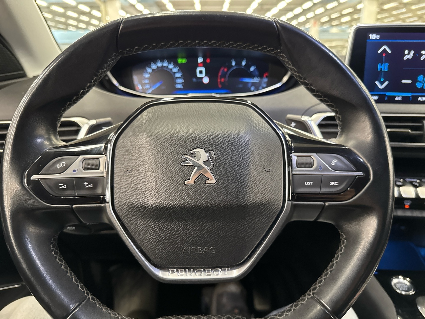 PEUGEOT 5008 2019
