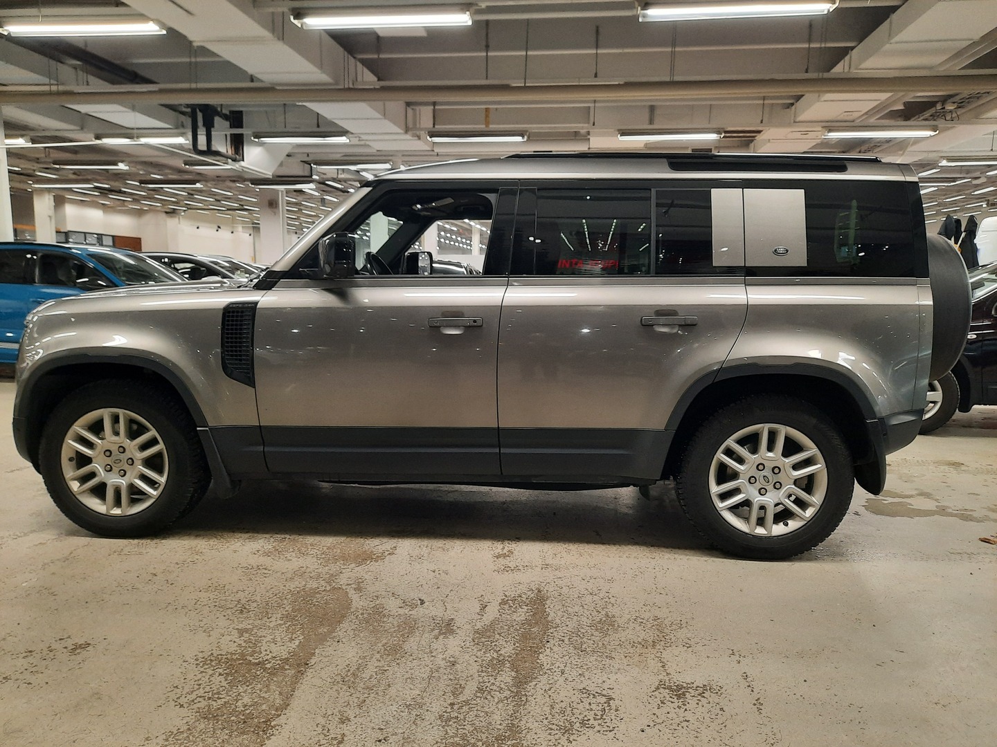 LAND ROVER Defender 2021