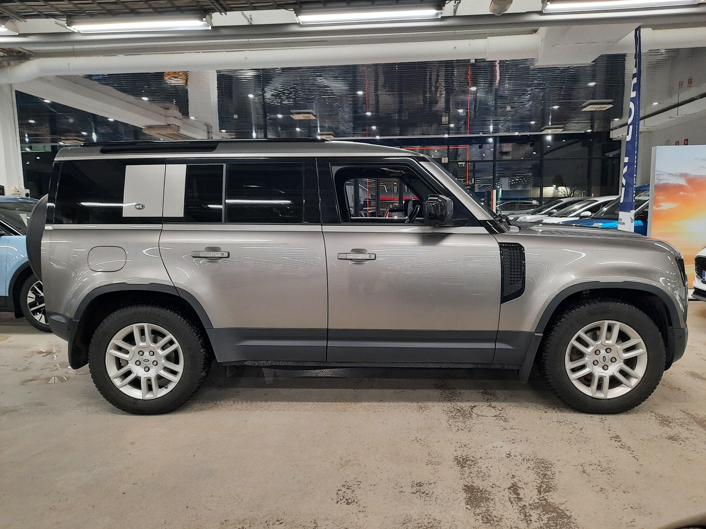 LAND ROVER Defender 2021