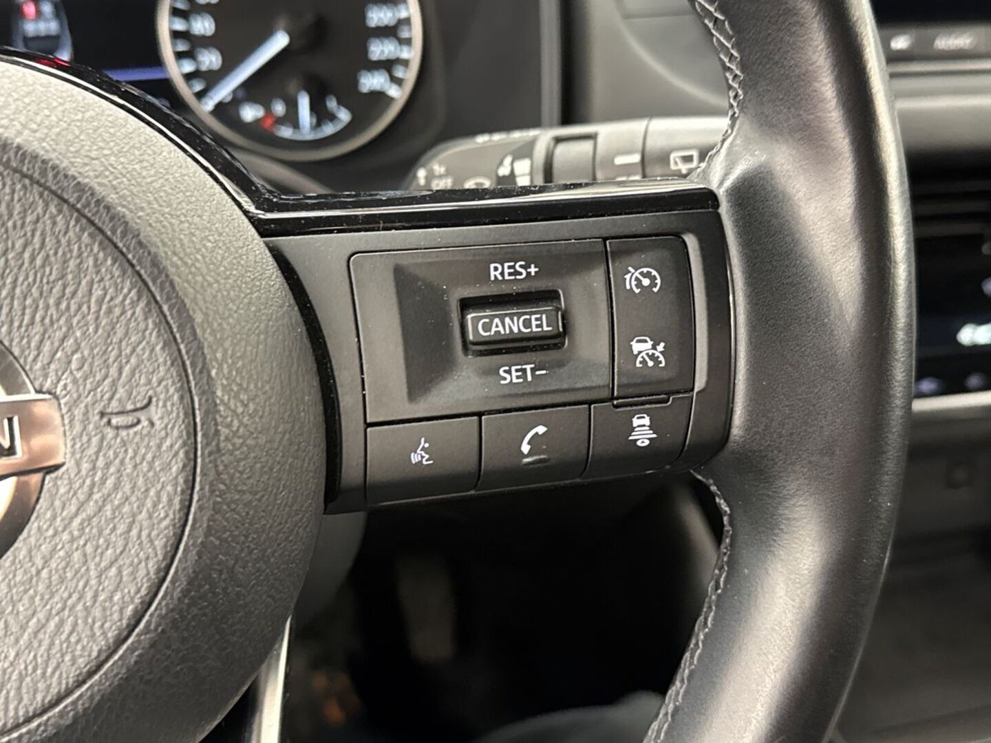 NISSAN Qashqai 2022