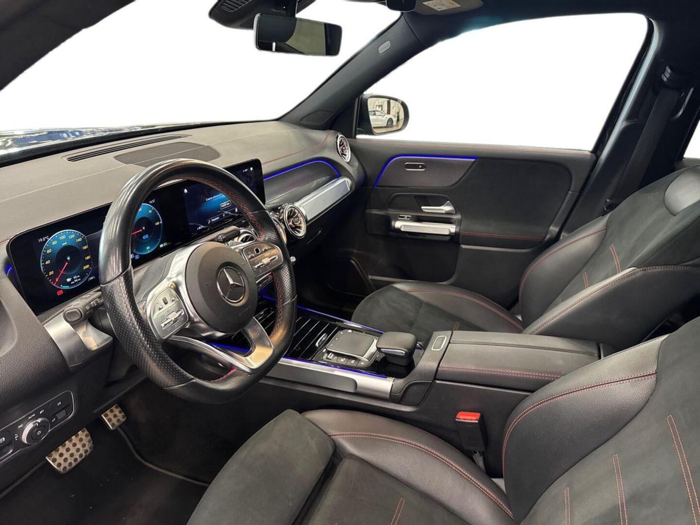 MERCEDES-BENZ EQB 7