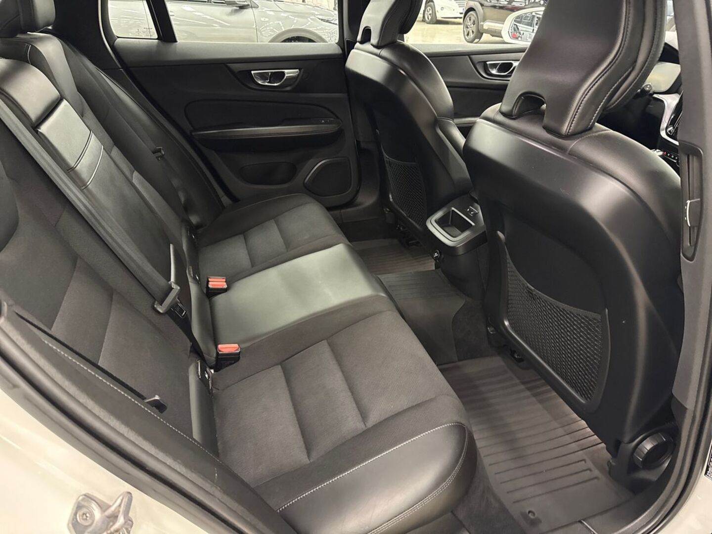 VOLVO V60 2018