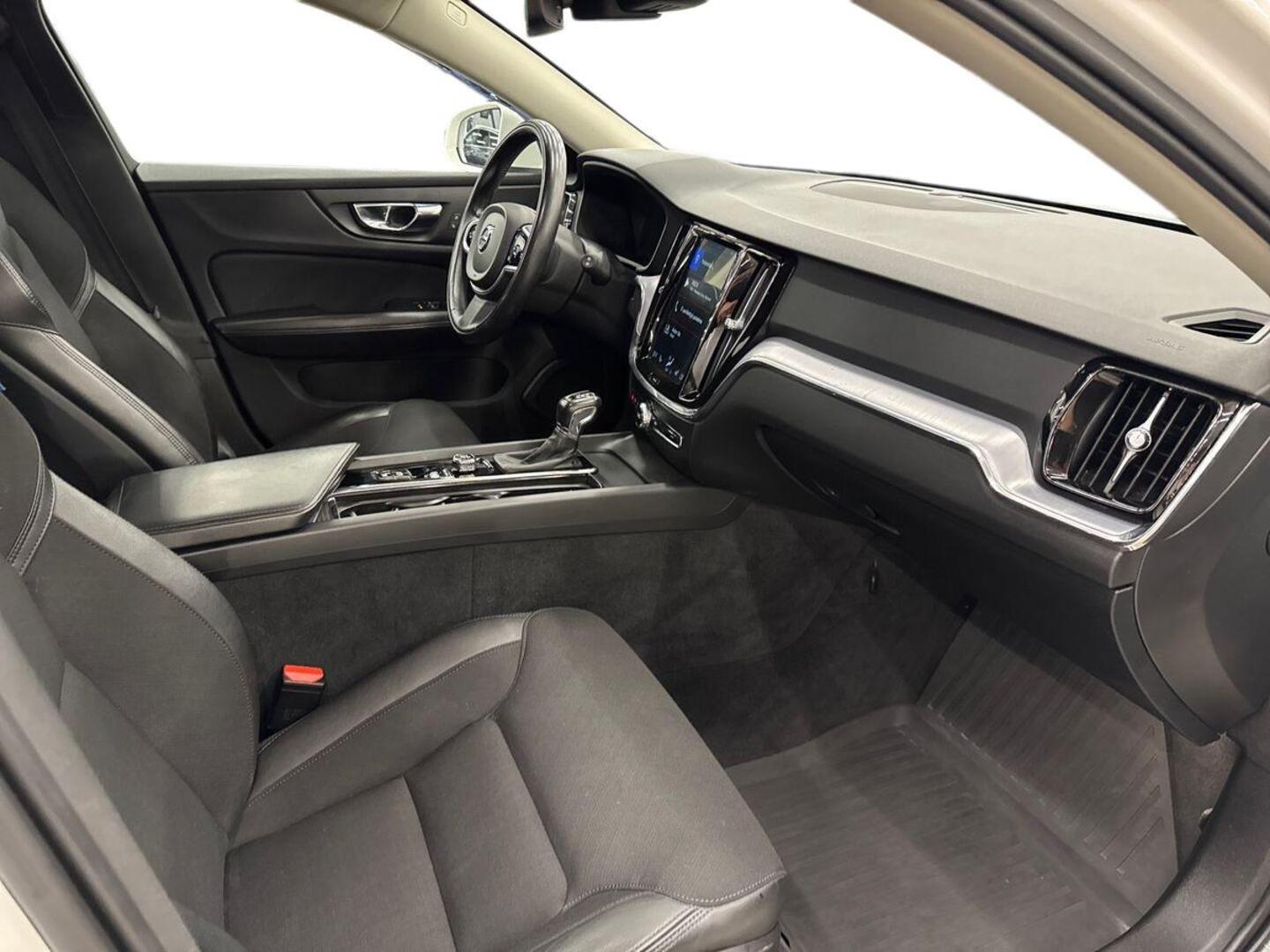 VOLVO V60 2018
