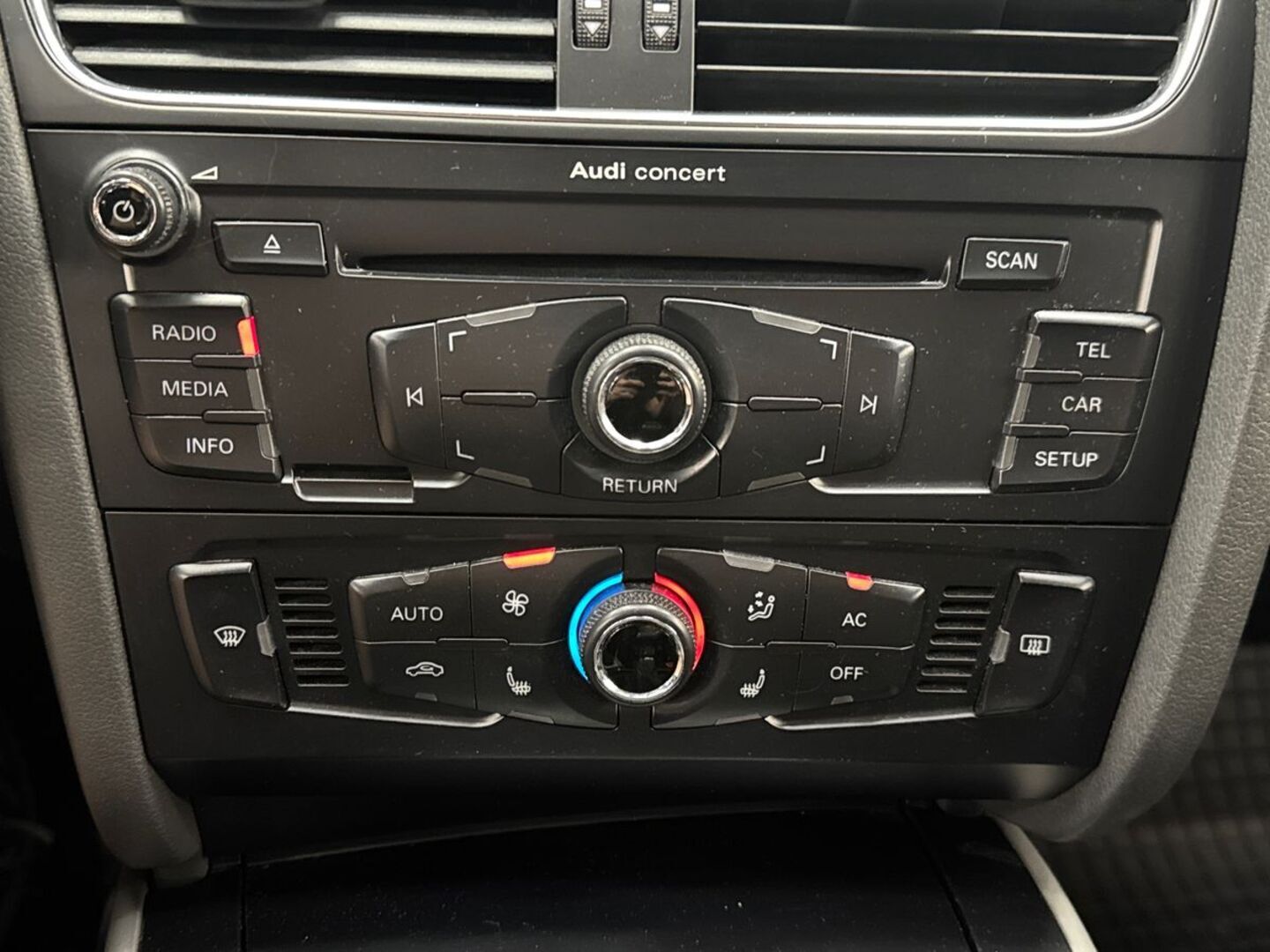 AUDI A4 2010