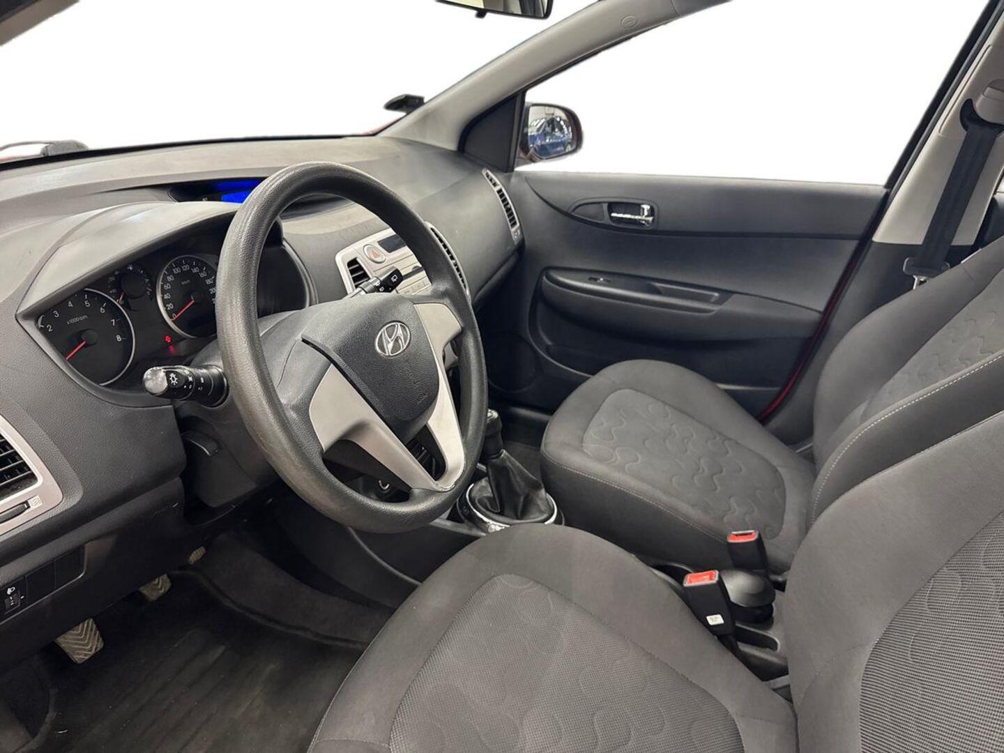 HYUNDAI i20 2011