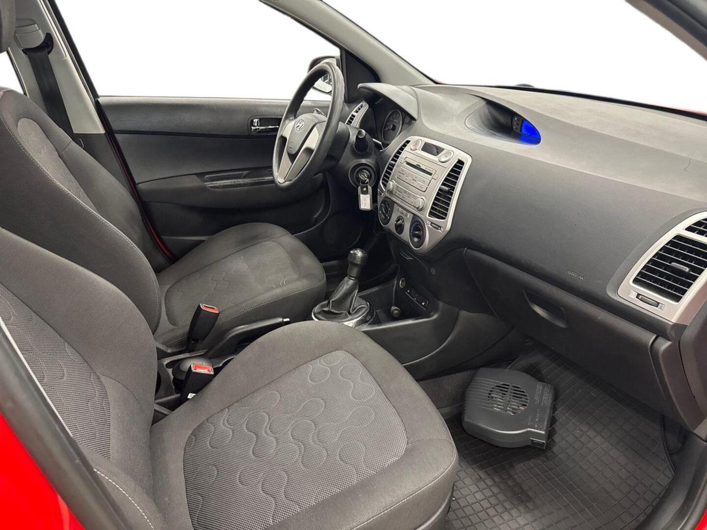 HYUNDAI i20 2011