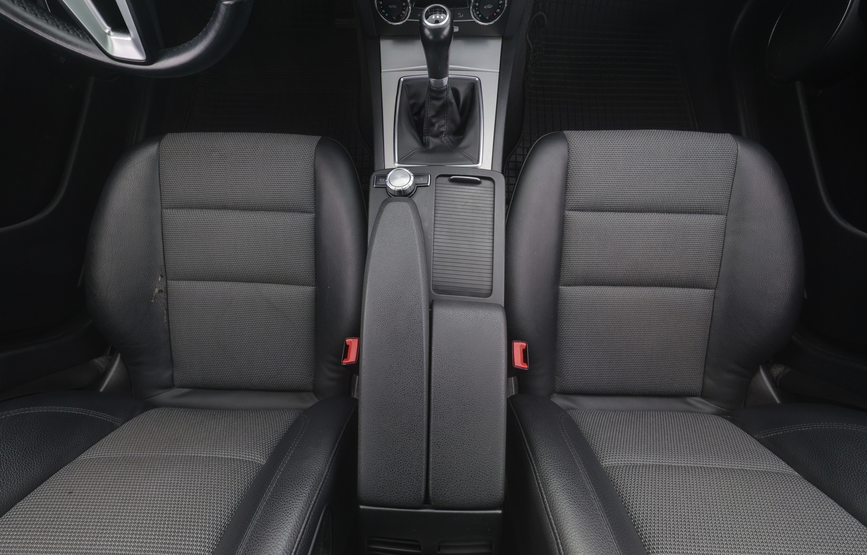 MERCEDES-BENZ C 2012