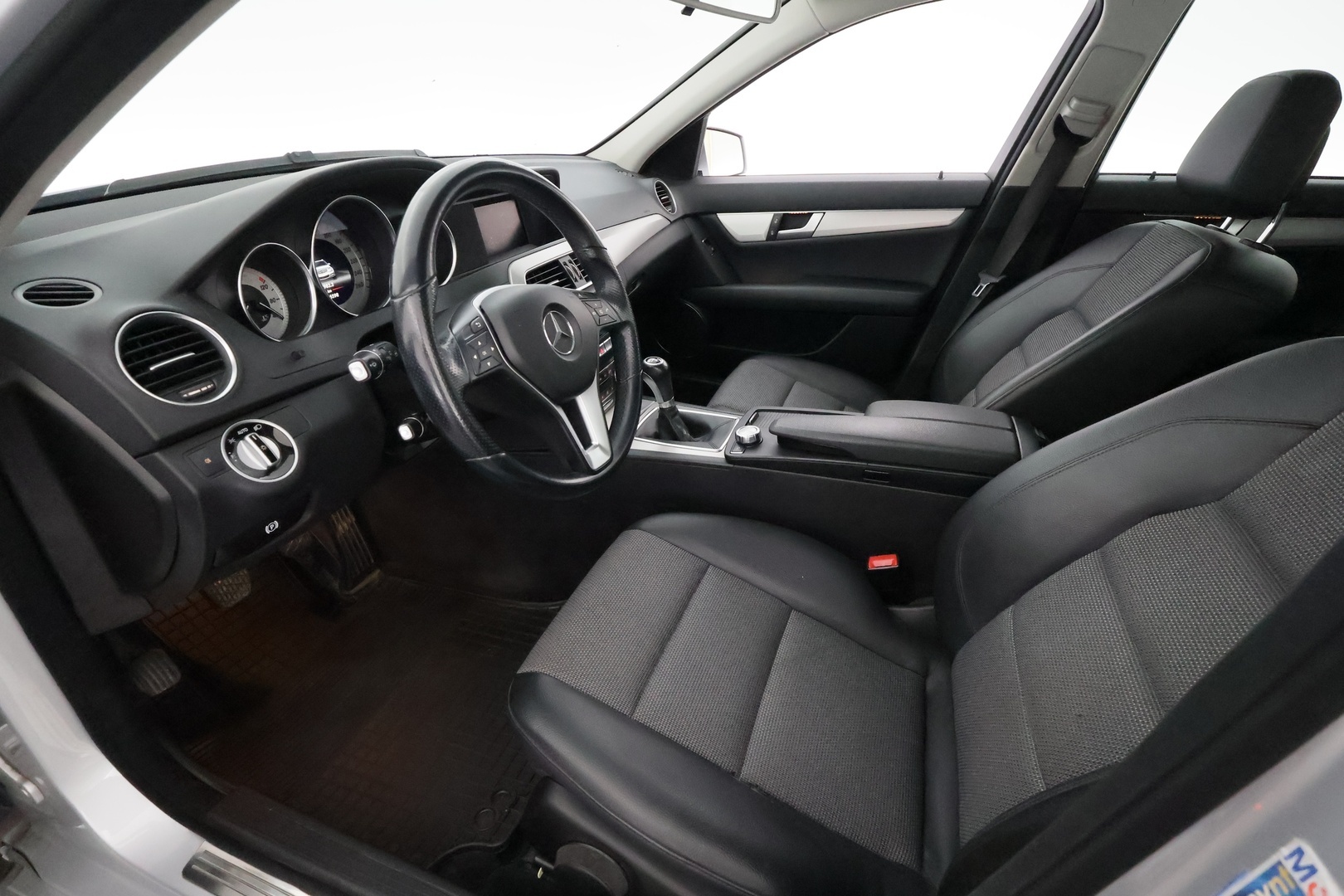 MERCEDES-BENZ C 2012