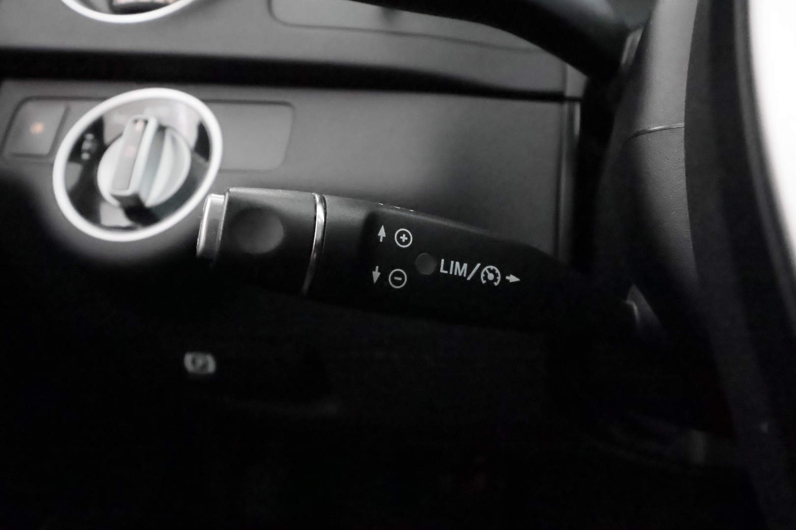 MERCEDES-BENZ C 2012